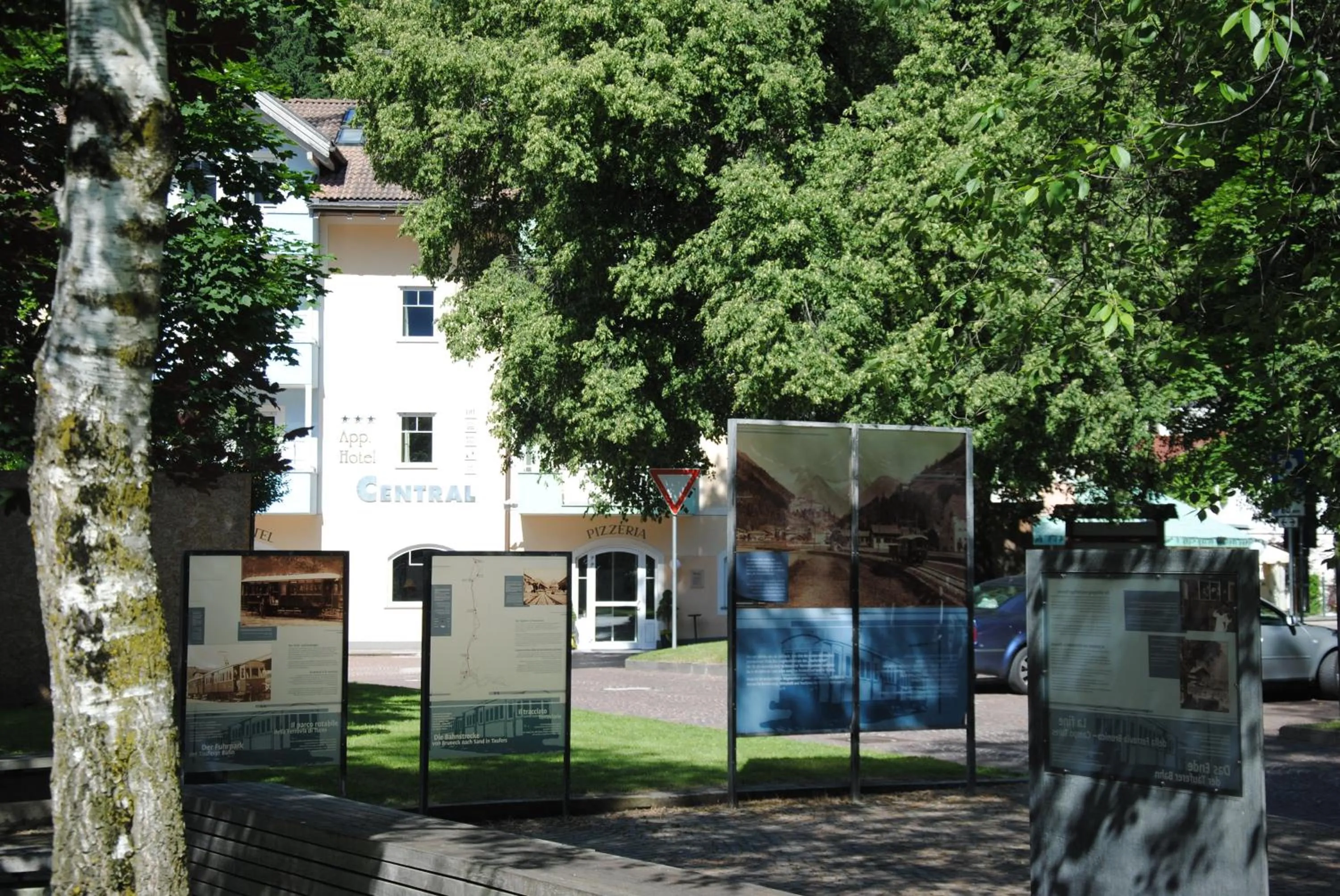 Facade/entrance in Apparthotel Central