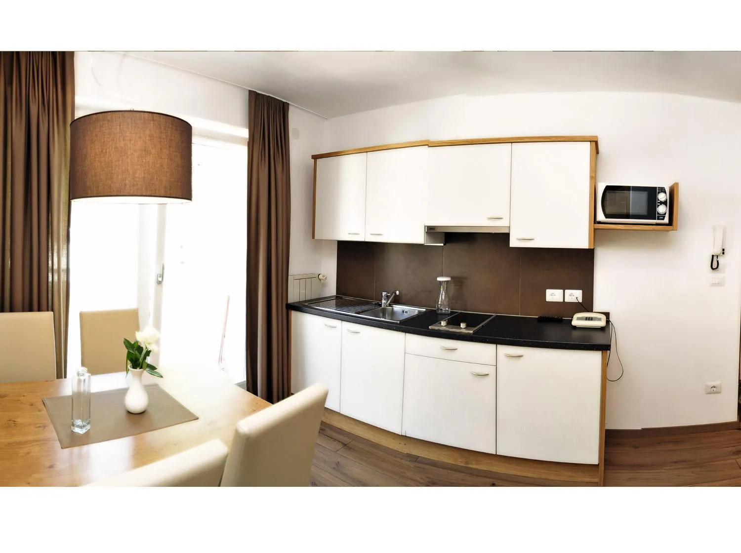 Kitchen or kitchenette in Apparthotel Central