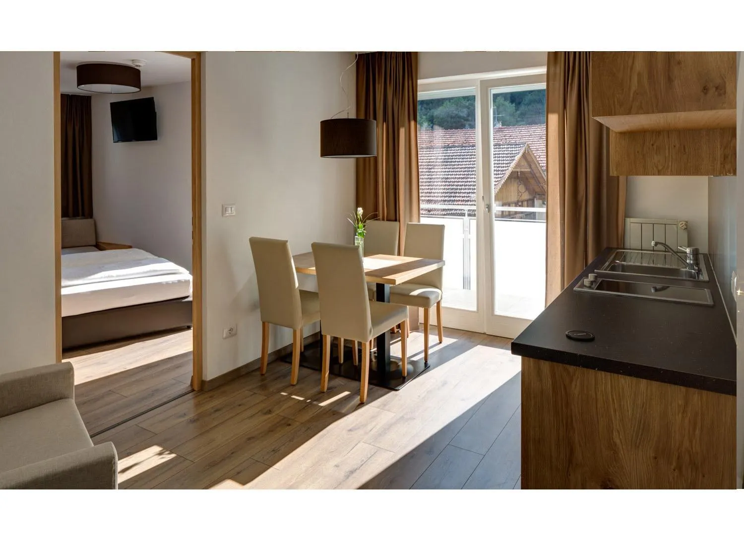 Kitchen or kitchenette, Bed in Apparthotel Central