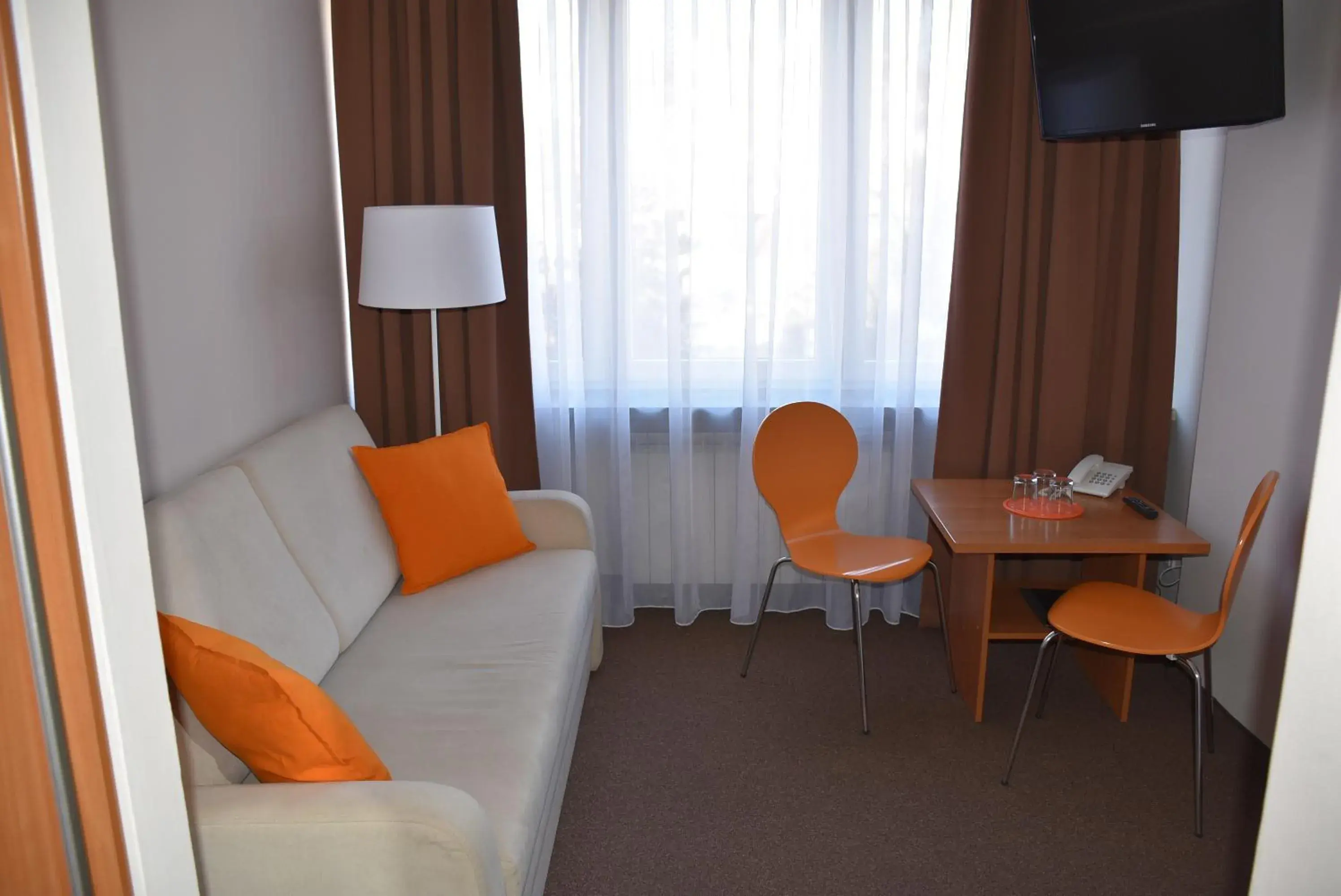 Economy Triple Room in Hotel PZMot Economy Triple Room in Hotel PZMot