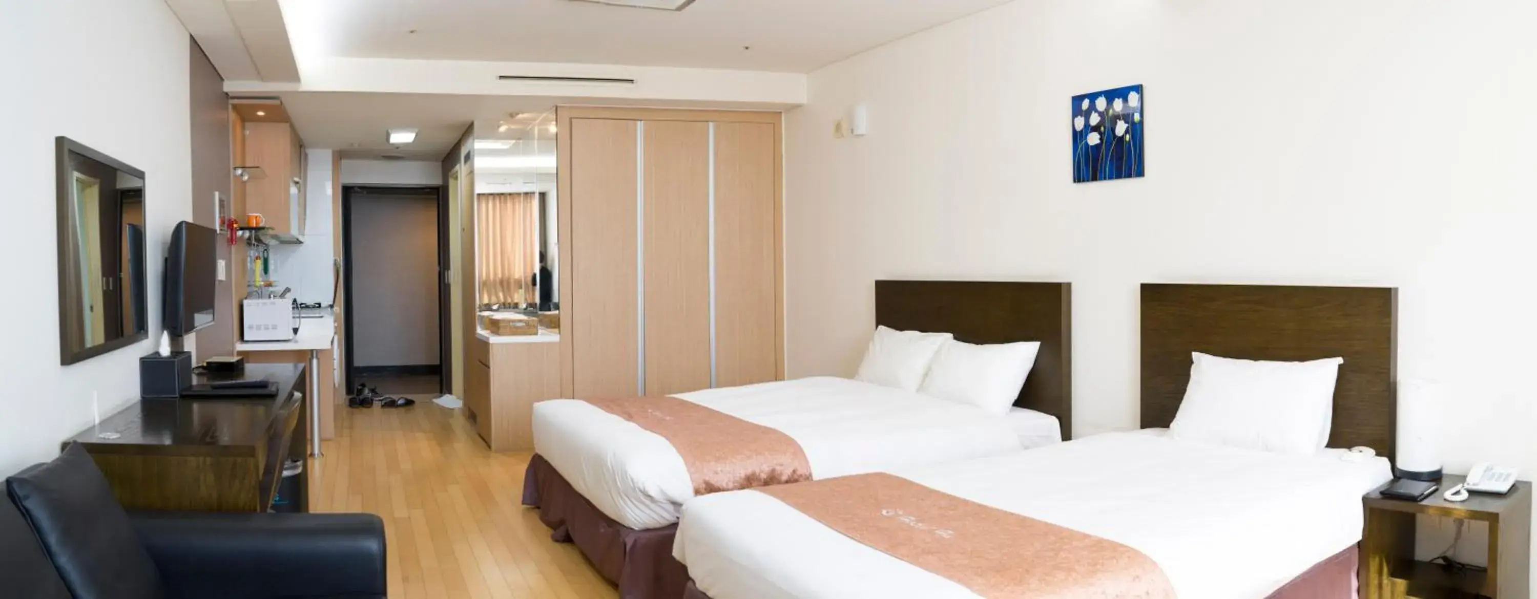 Deluxe Family Room in Hotel Hu Incheon Airport Deluxe Family Room in Hotel Hu Incheon Airport