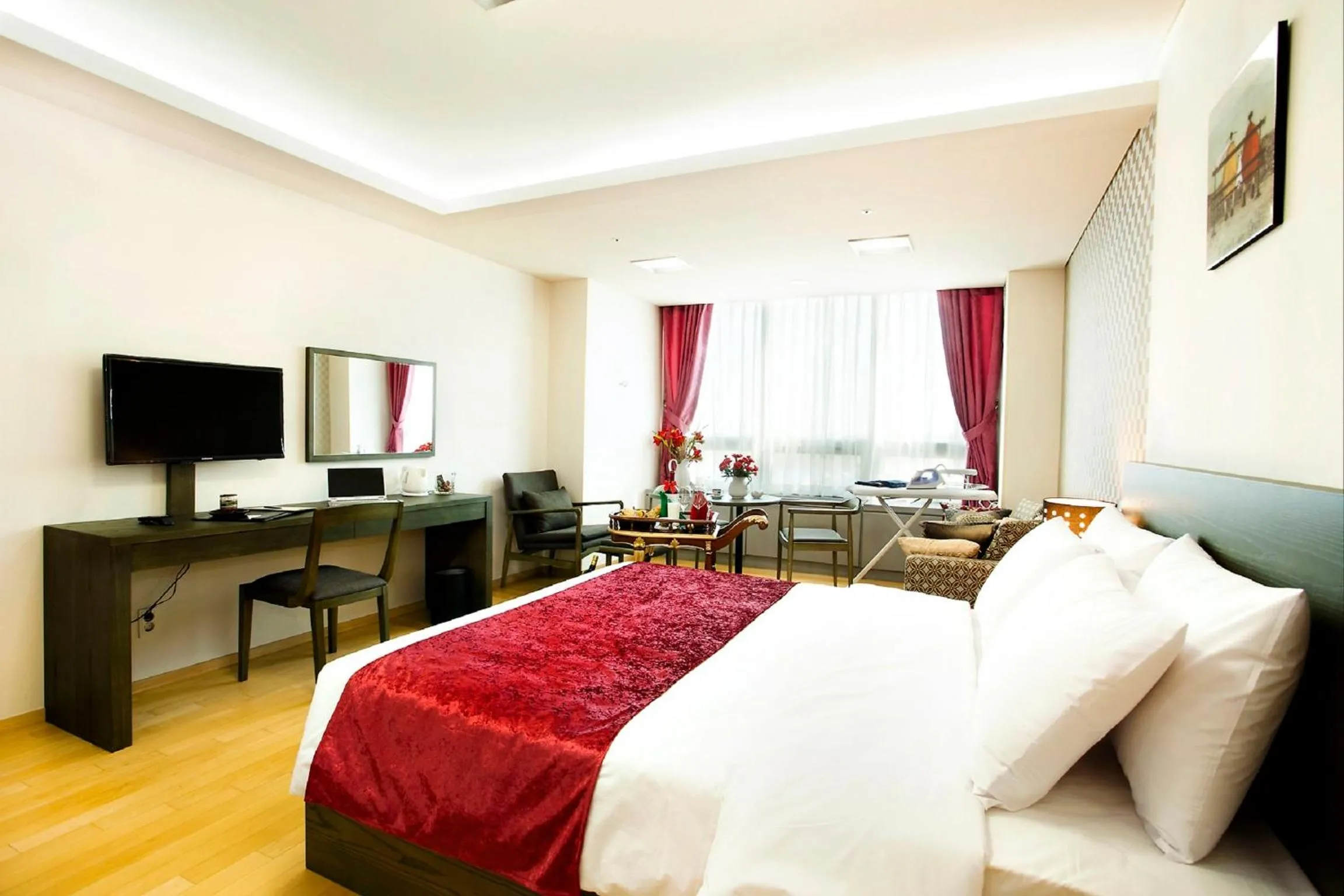 Photo of the whole room, Bed in Hotel Hu Incheon Airport