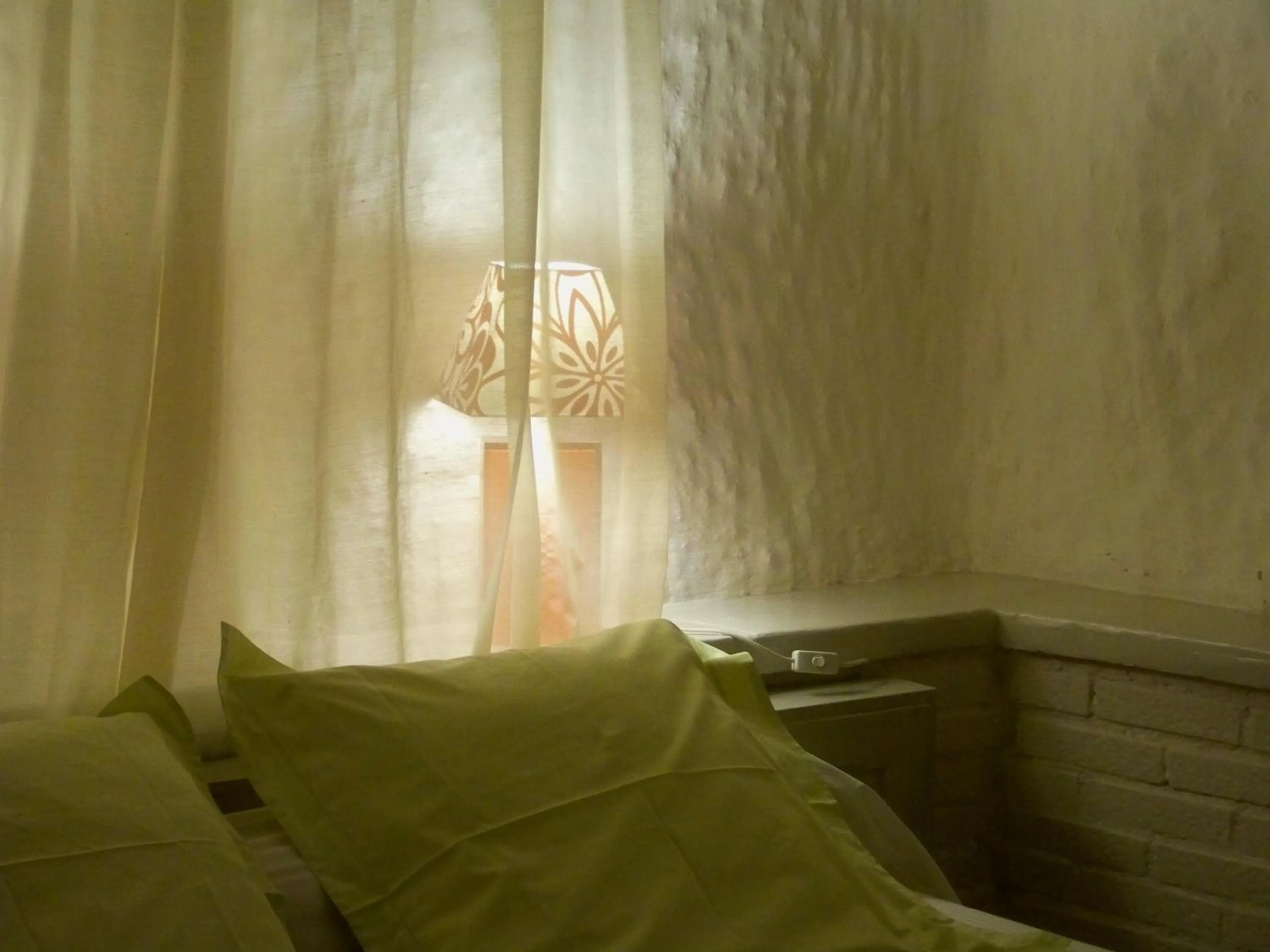 Decorative detail, Bed in Logis Hôtels Troglododo