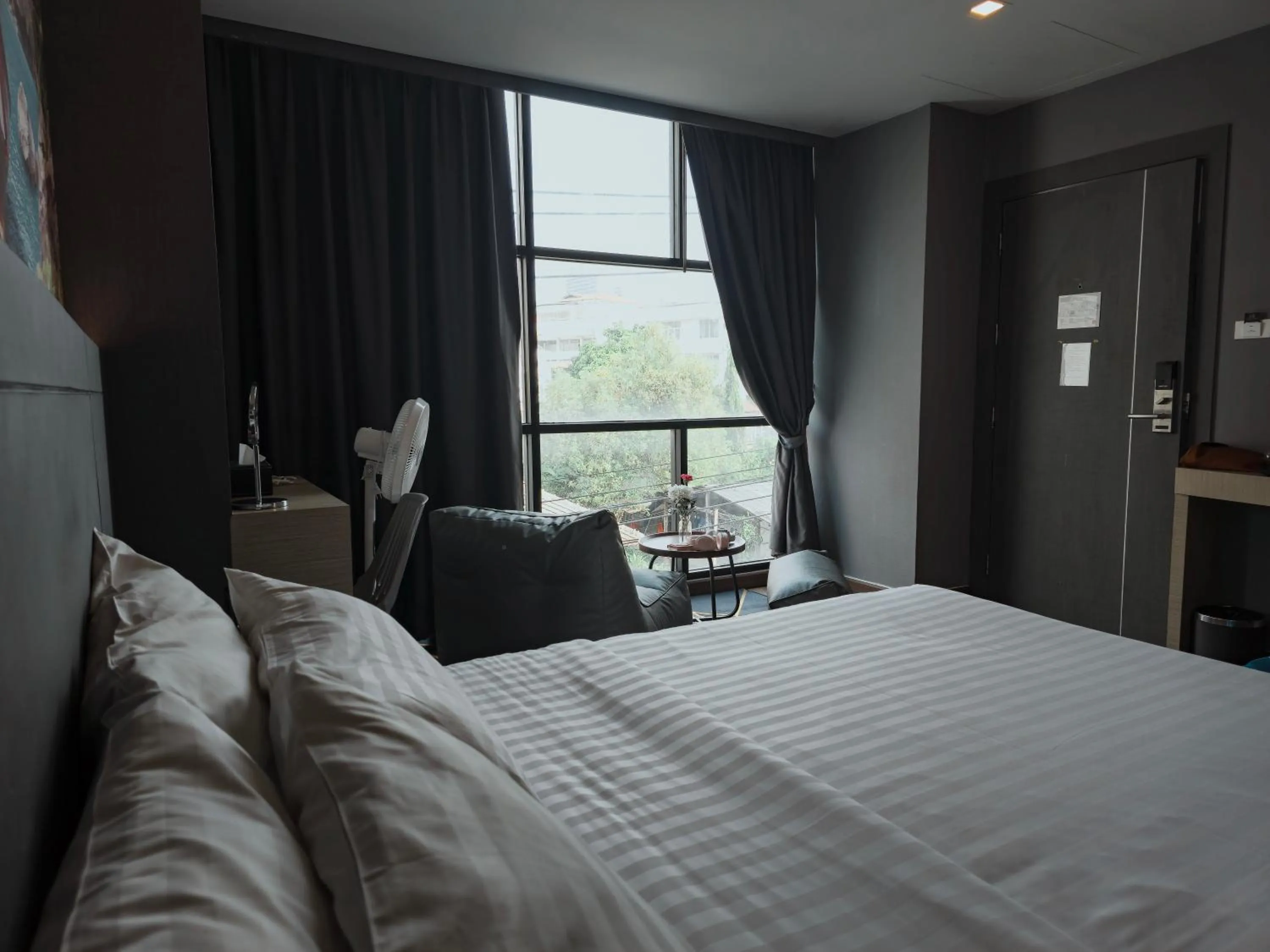 Bedroom in Hyde Park Hotel Bangkok