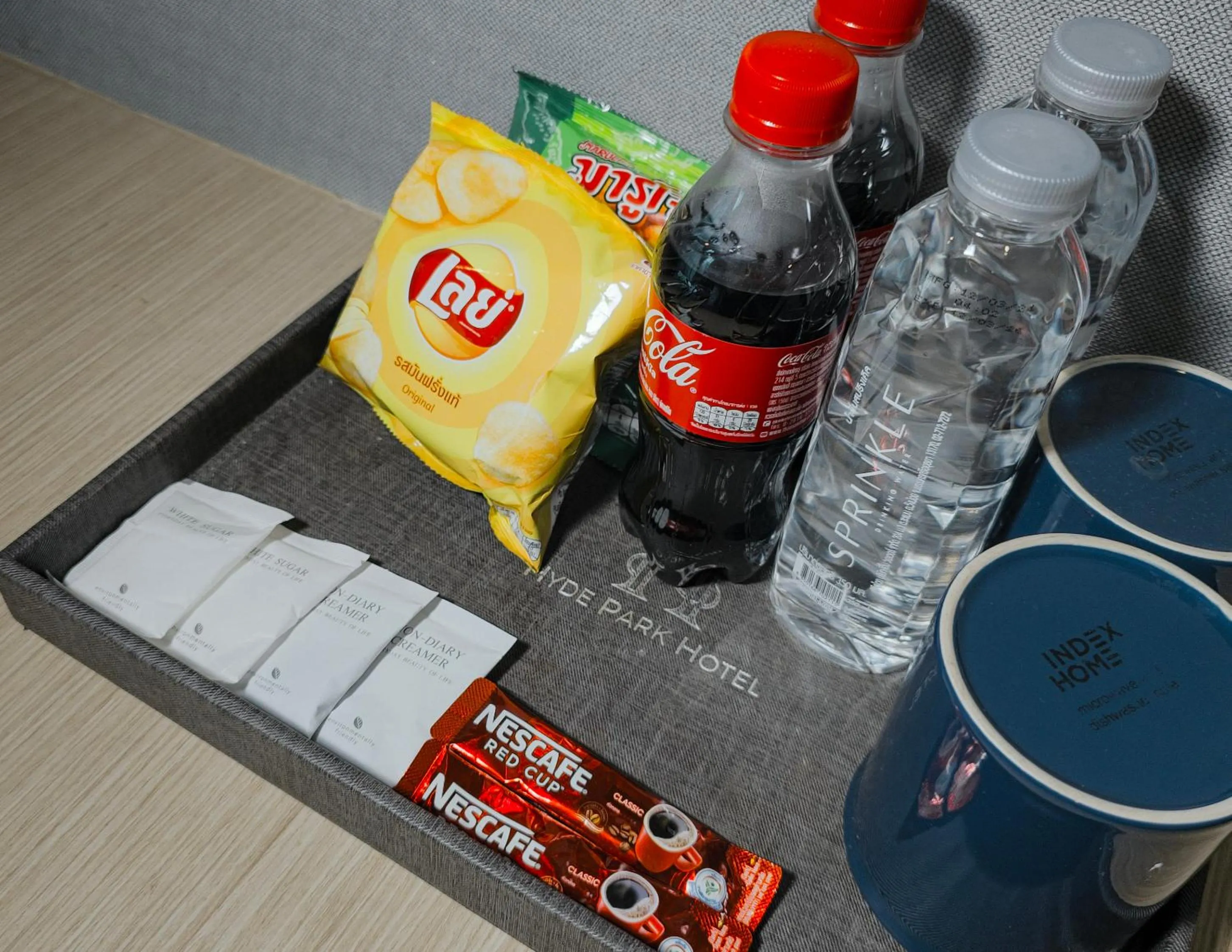 Food and drinks in Hyde Park Hotel Bangkok