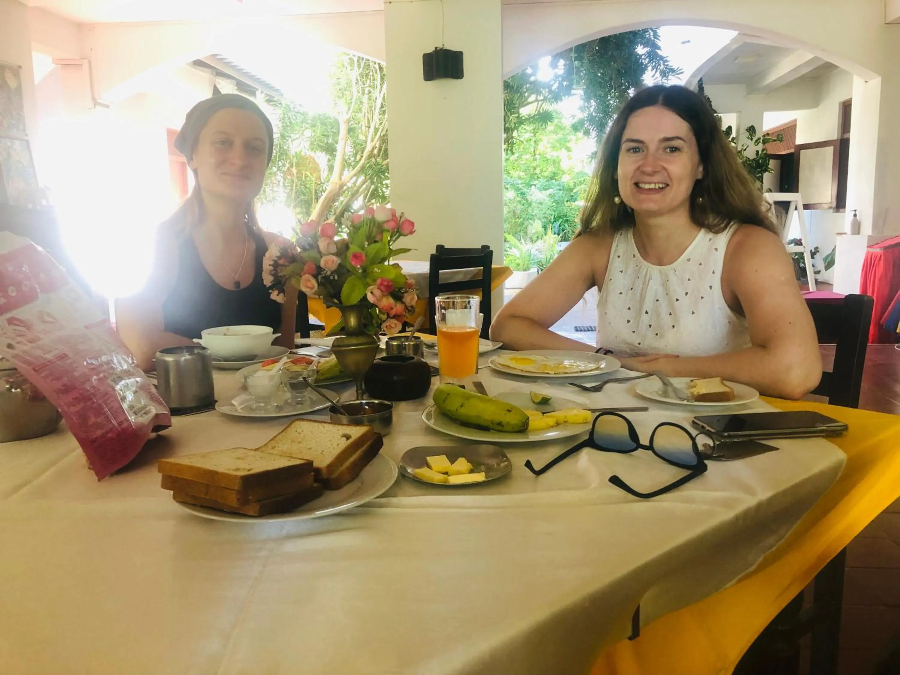 Restaurant/places to eat in Hotel Hemadan