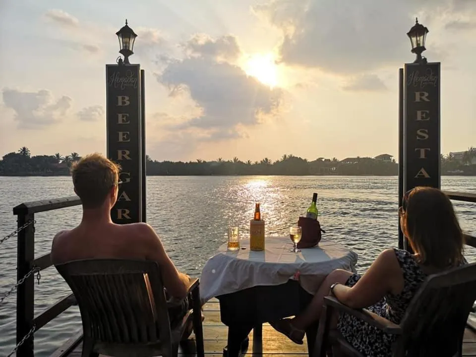 Property building in Hotel Hemadan