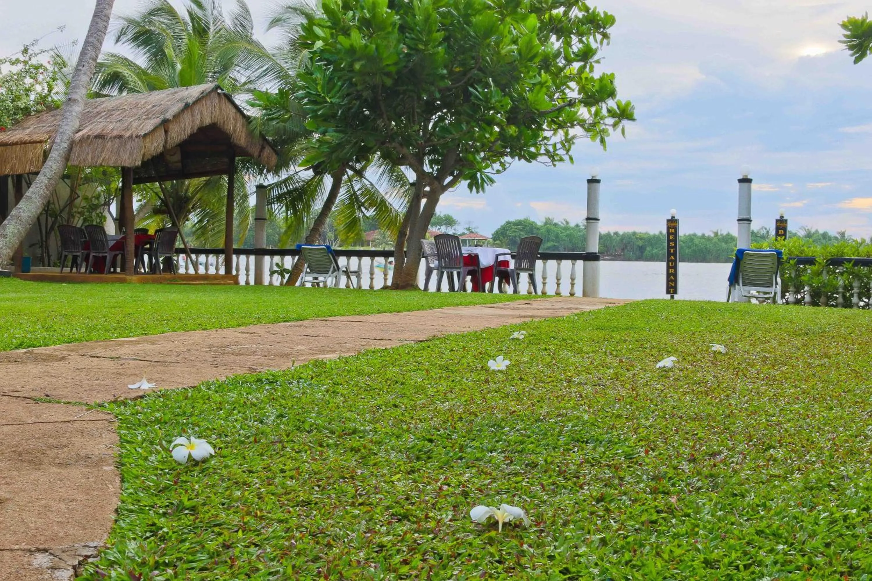 Restaurant/places to eat in Hotel Hemadan