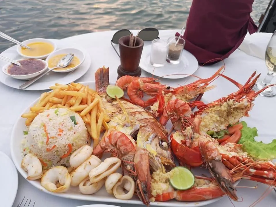 Restaurant/places to eat in Hotel Hemadan