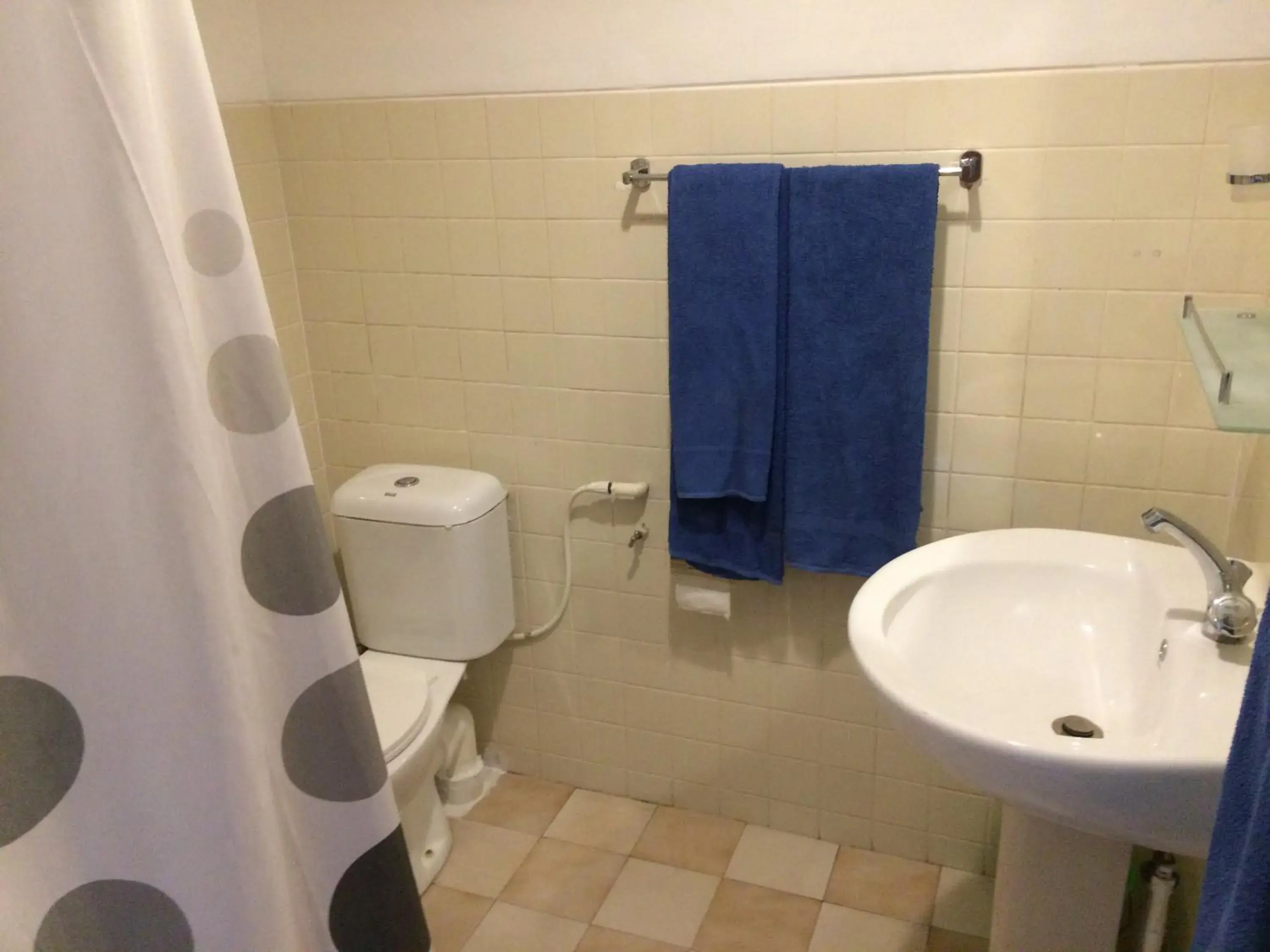 Family Room with Private Bathroom in Hotel Hemadan Family Room with Private Bathroom in Hotel Hemadan