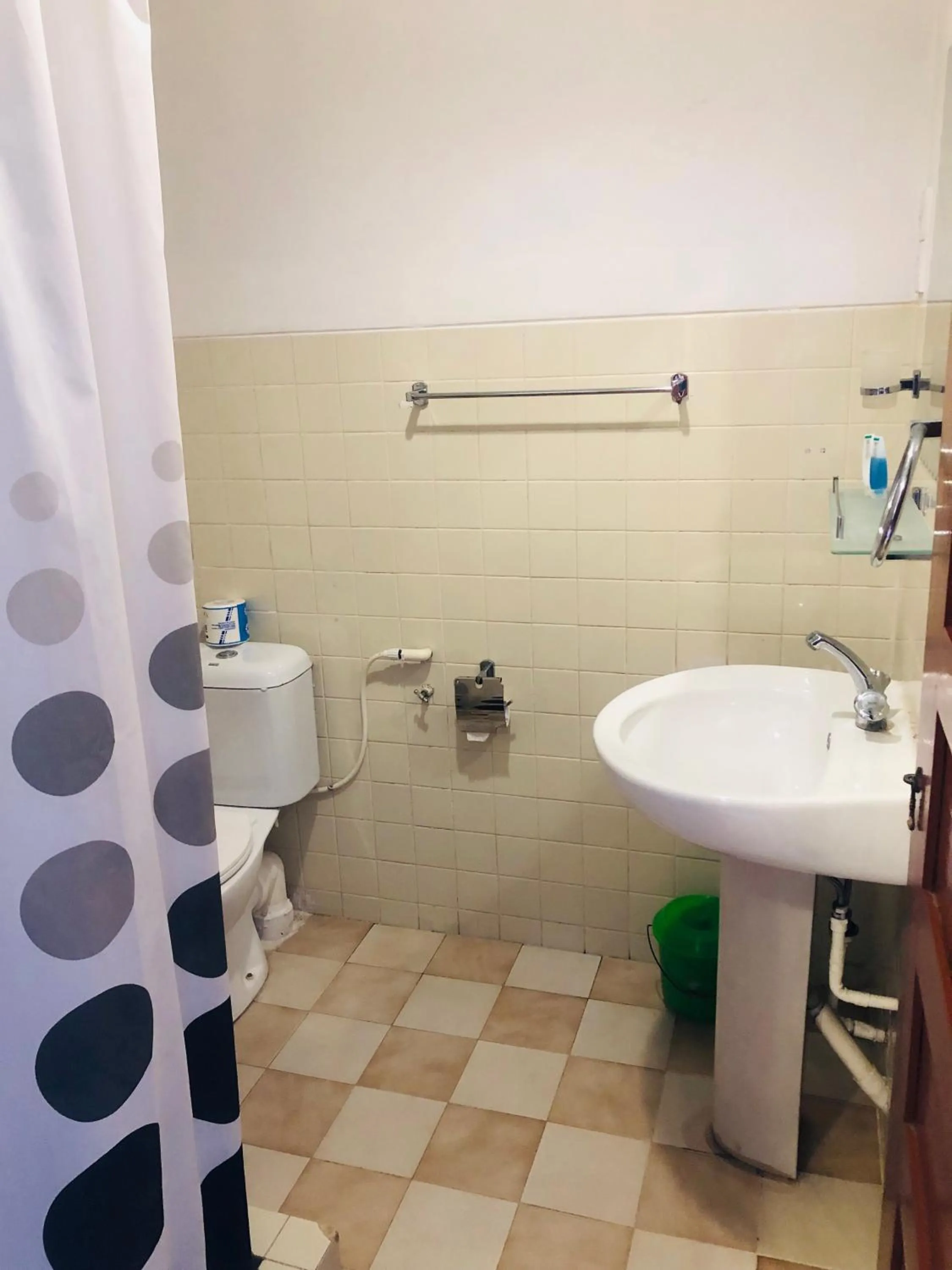 Bathroom in Hotel Hemadan