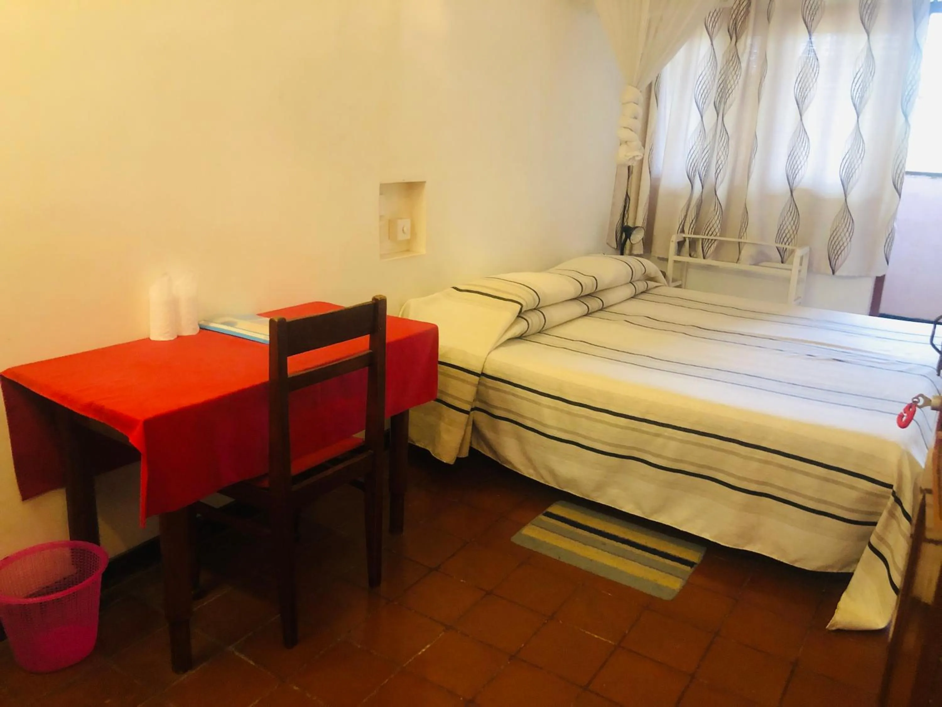 Bed in Hotel Hemadan