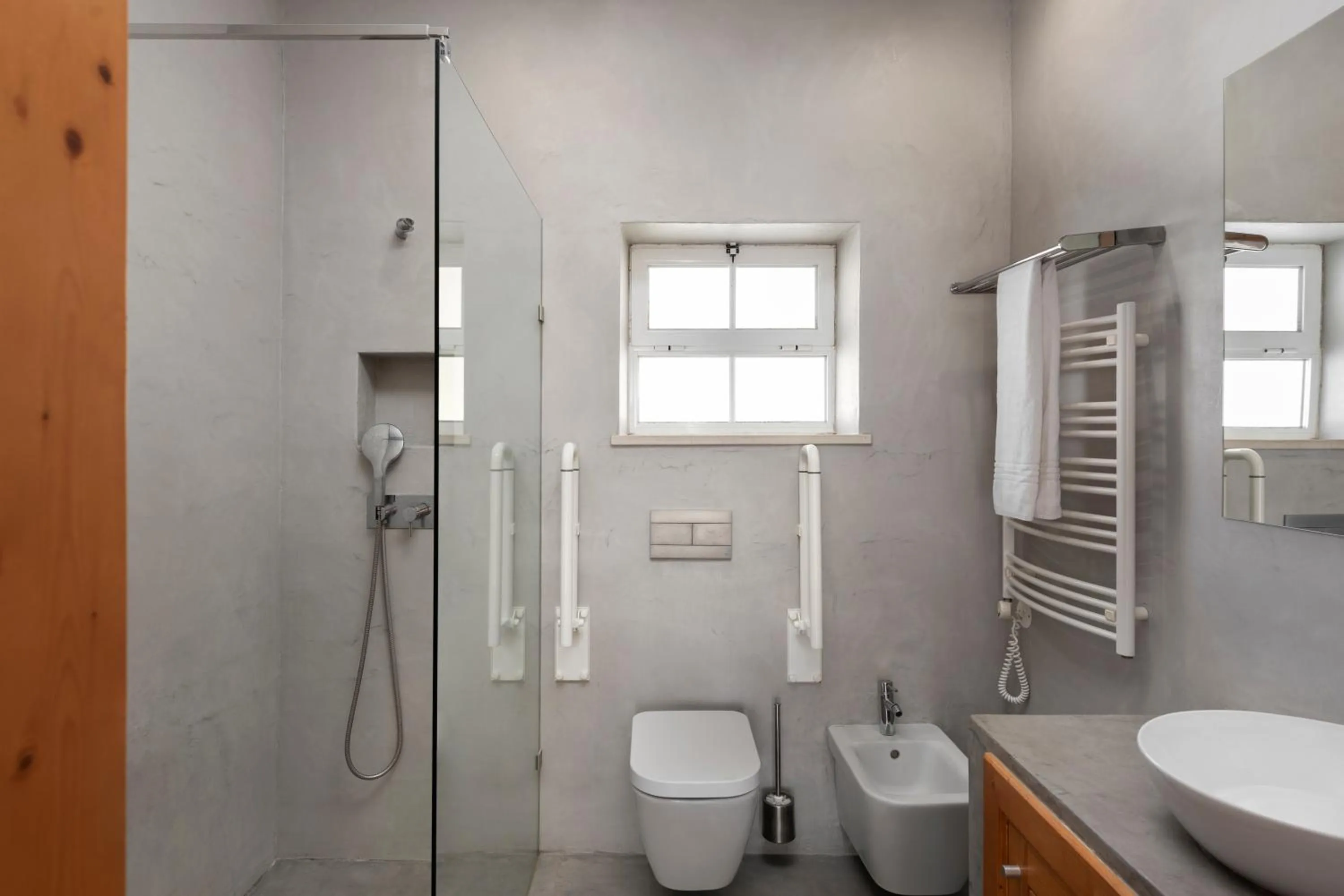 Shower in Quinta Do Moinho De Vento - Duna Parque Resorts & Hotels