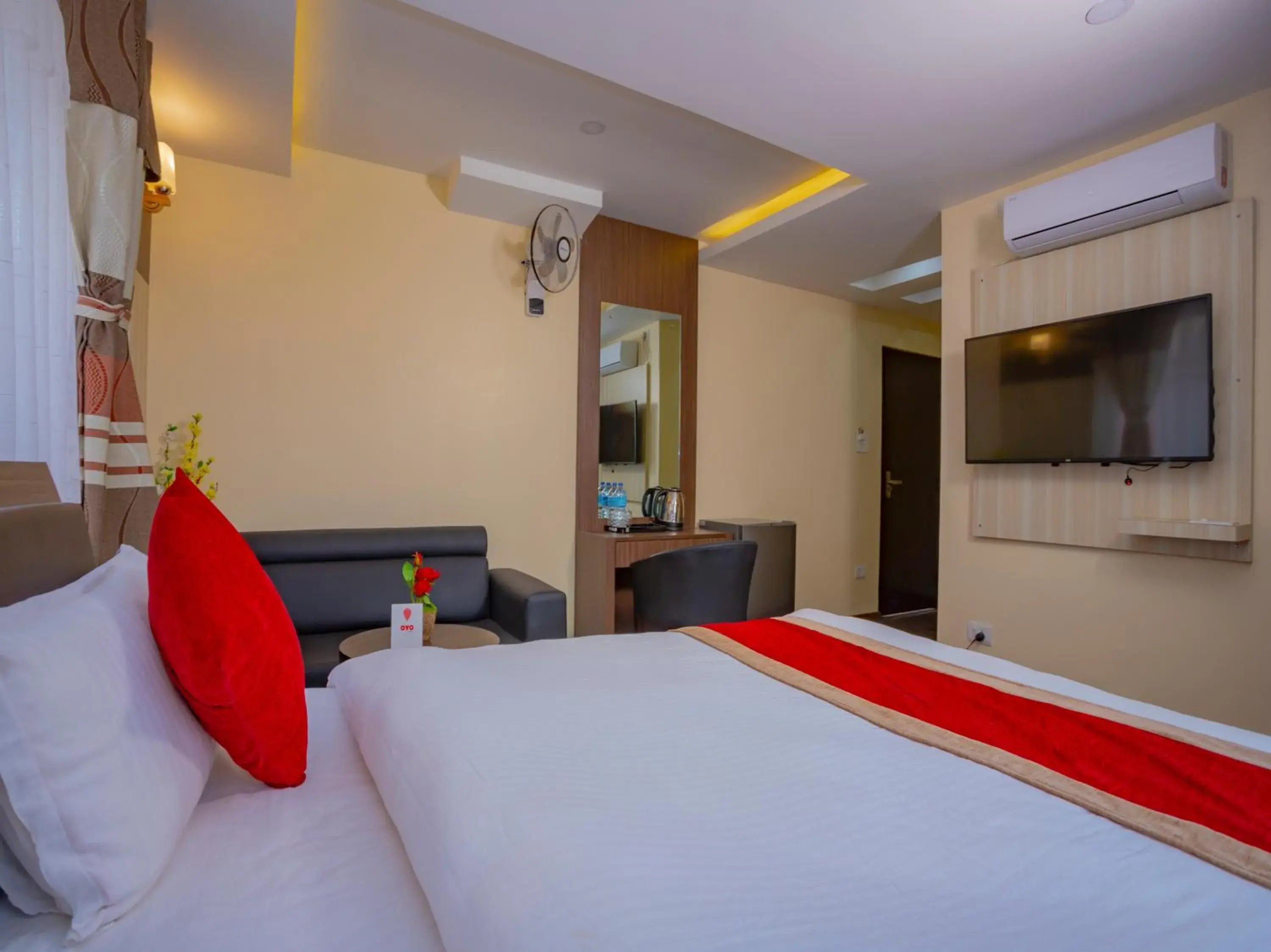 Deluxe - single occupancy in Hotel Deepshree Deluxe - single occupancy in Hotel Deepshree