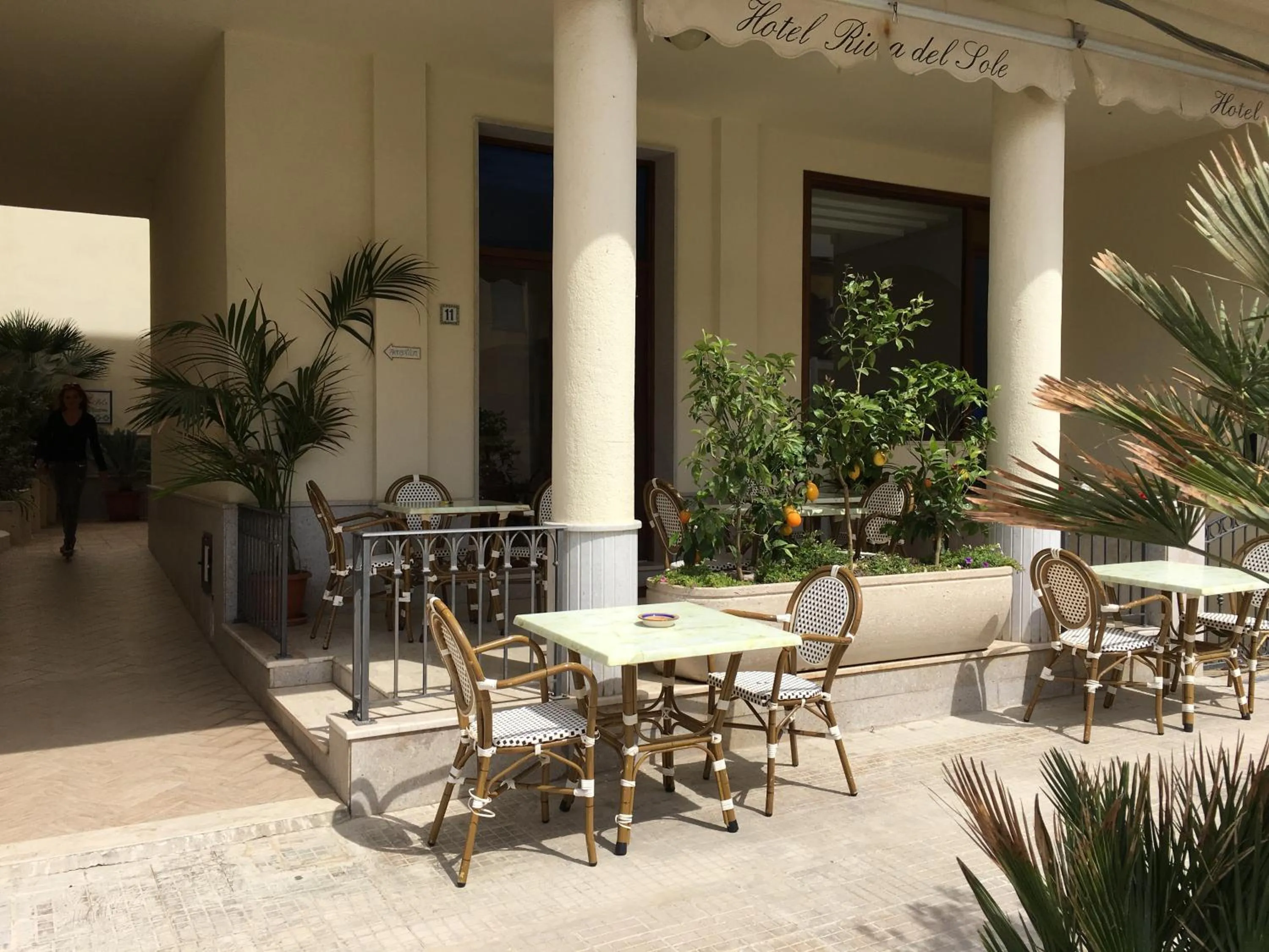 Patio in Hotel Riva Del Sole