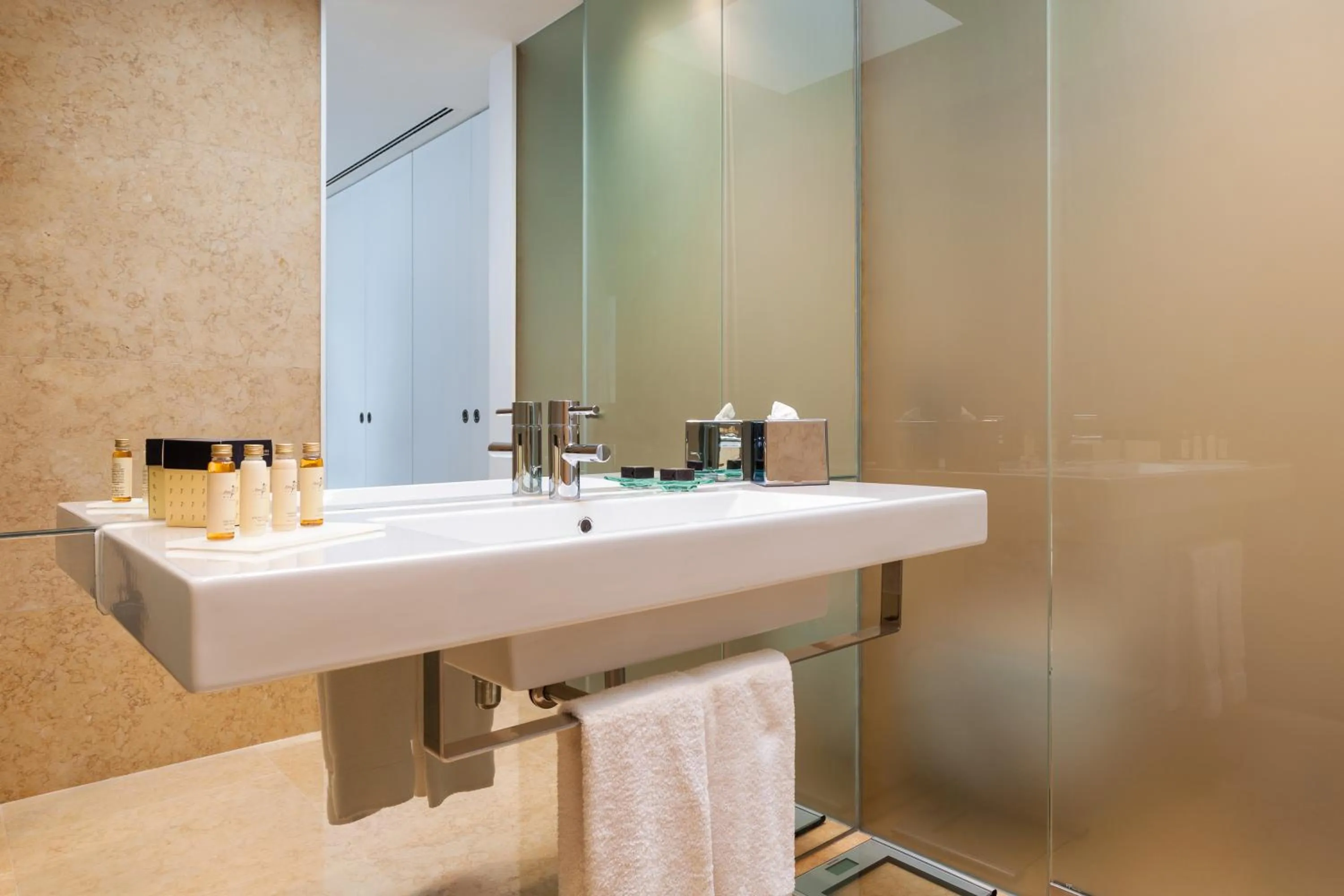 Shower in Pine Cliffs Village