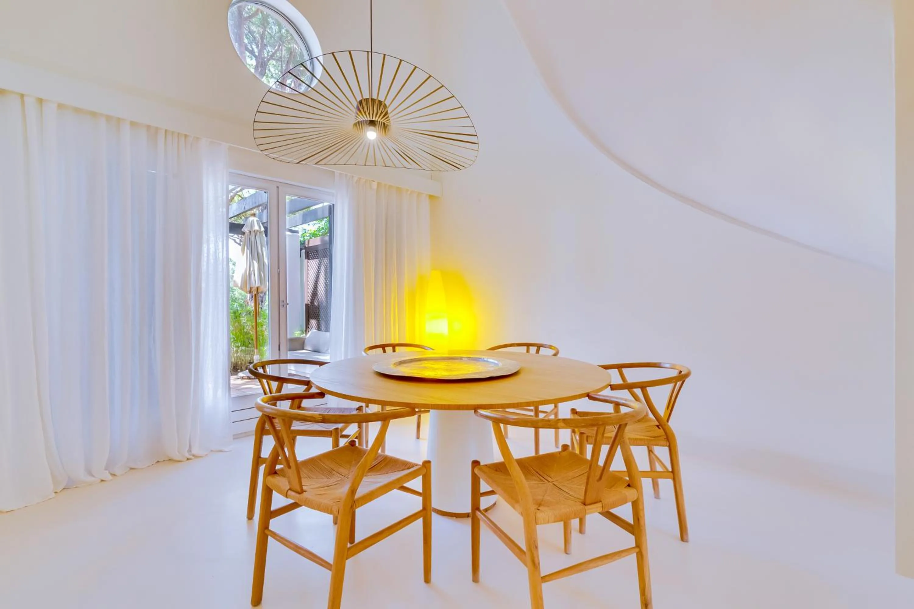 Dining area in Pine Cliffs Village