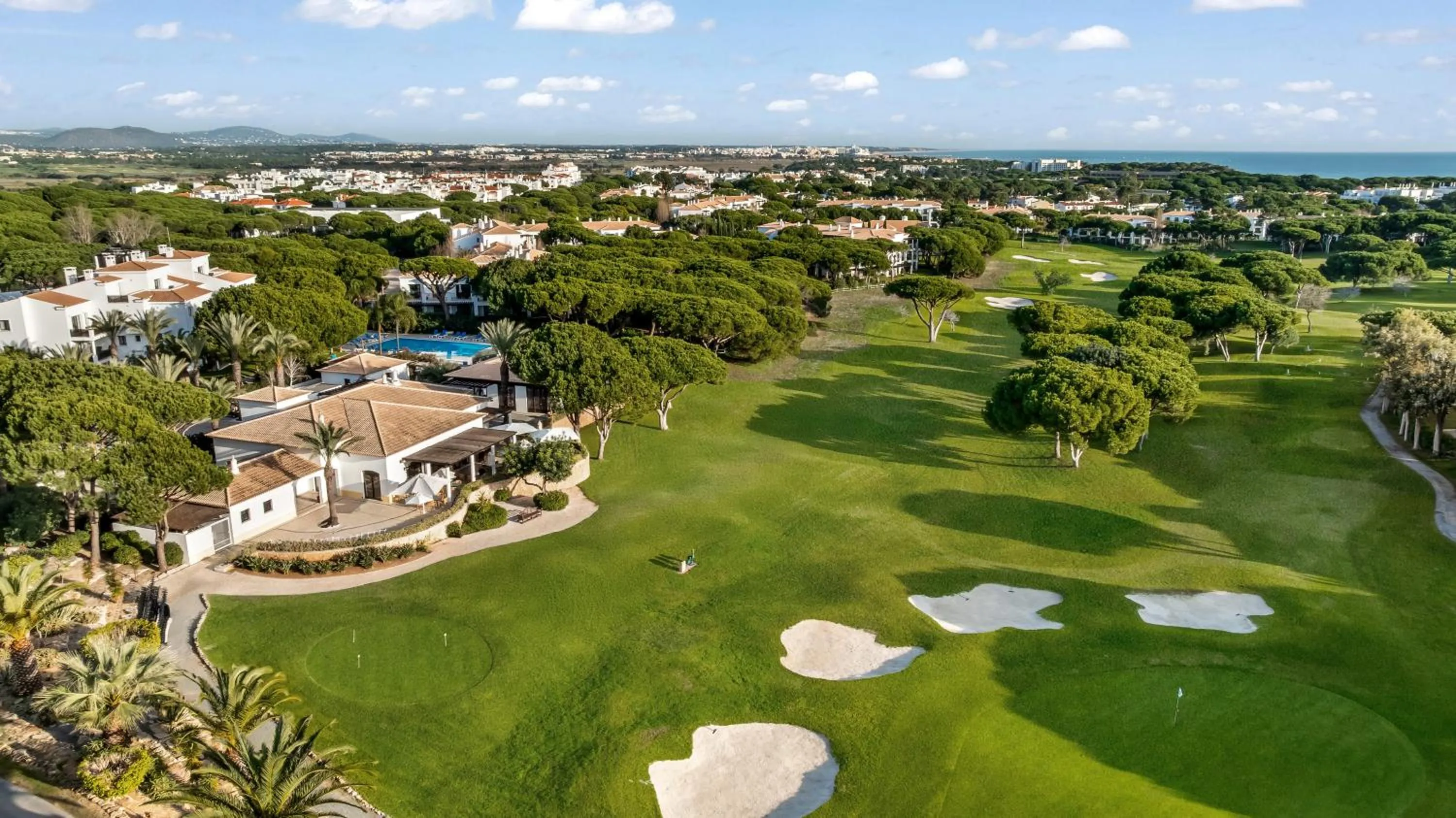 Golfcourse in Pine Cliffs Village