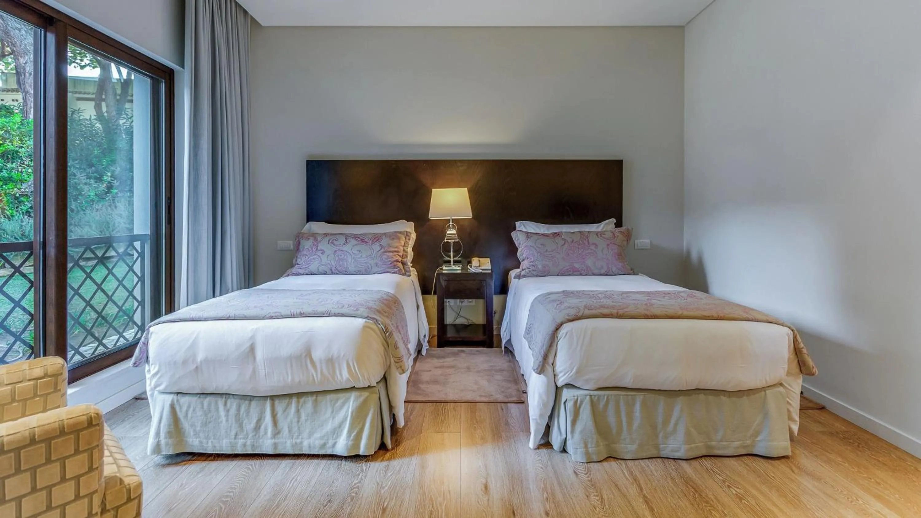 Photo of the whole room, Bed in Pine Cliffs Village