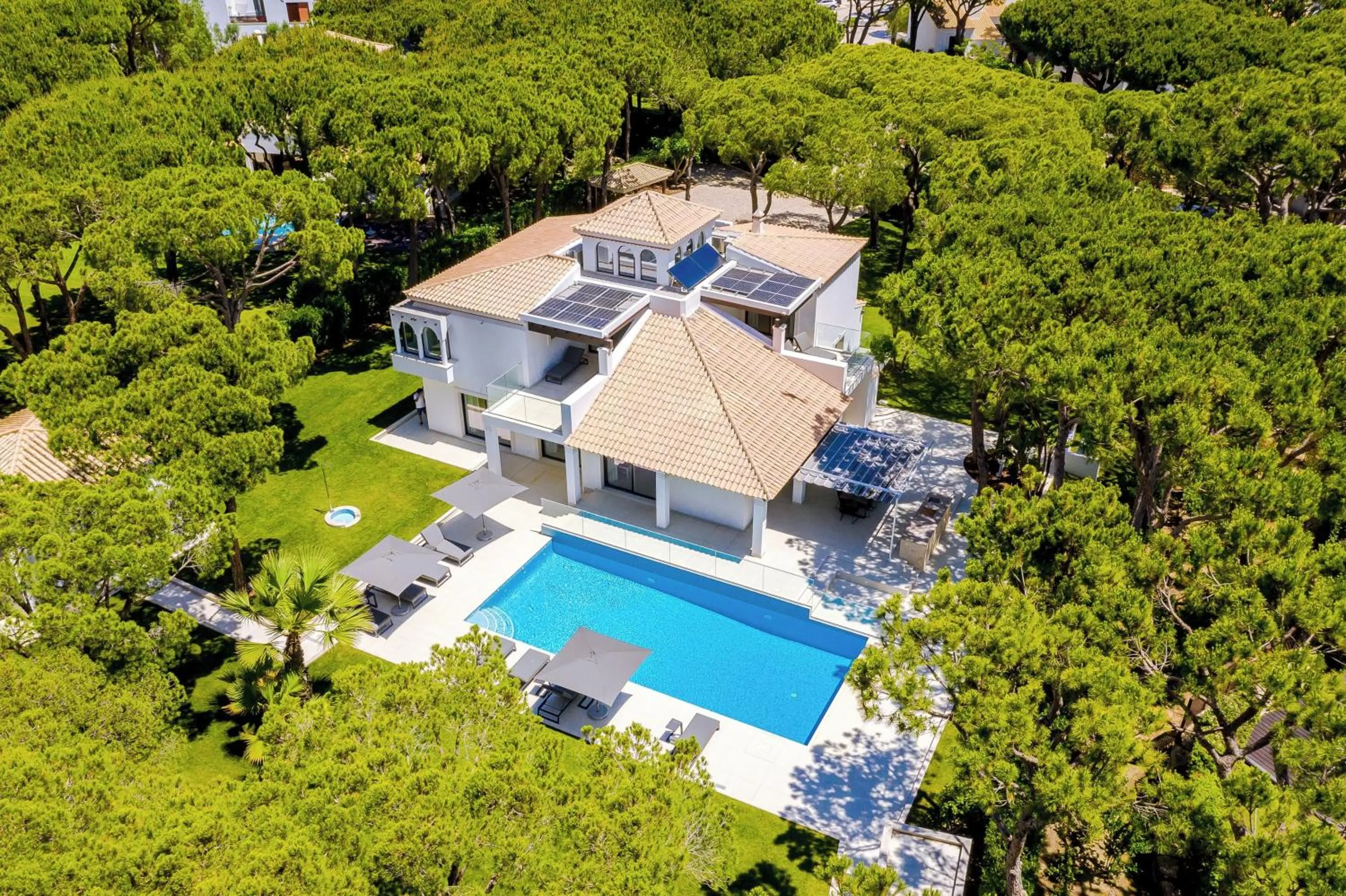 Property building in Pine Cliffs Village