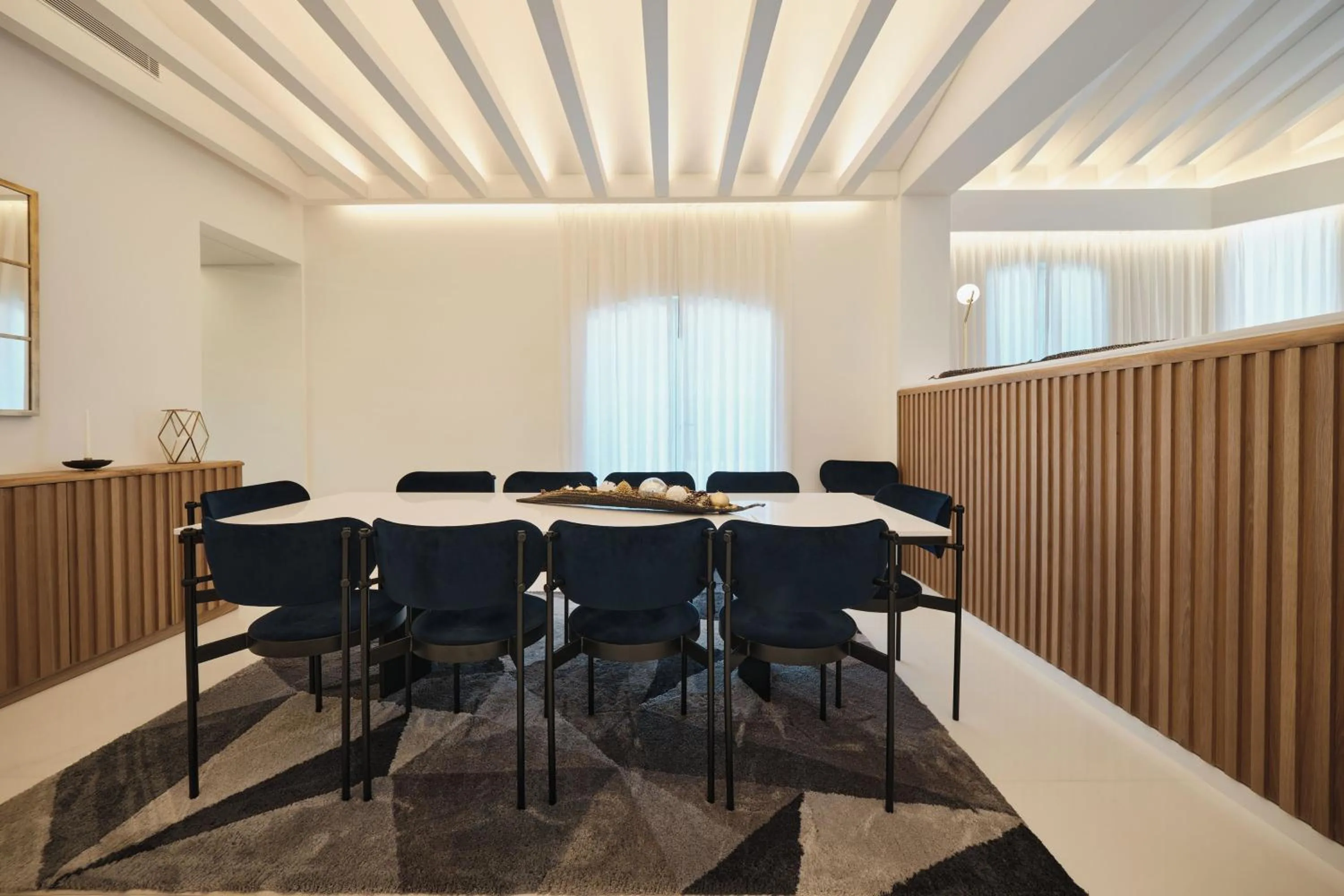 Dining area in Pine Cliffs Village