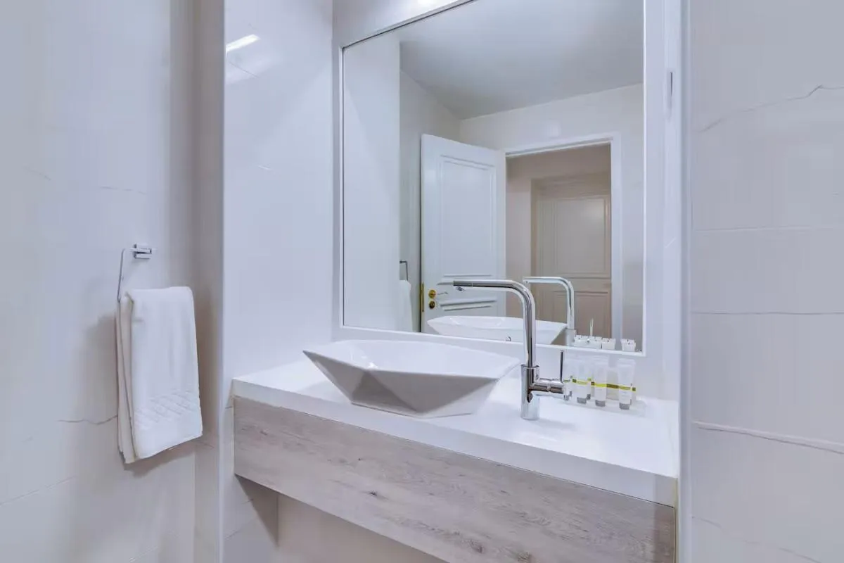 Bathroom in Pine Cliffs Village