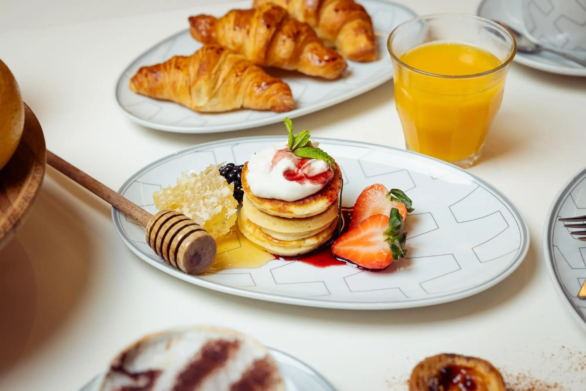 Buffet breakfast in Pine Cliffs Village