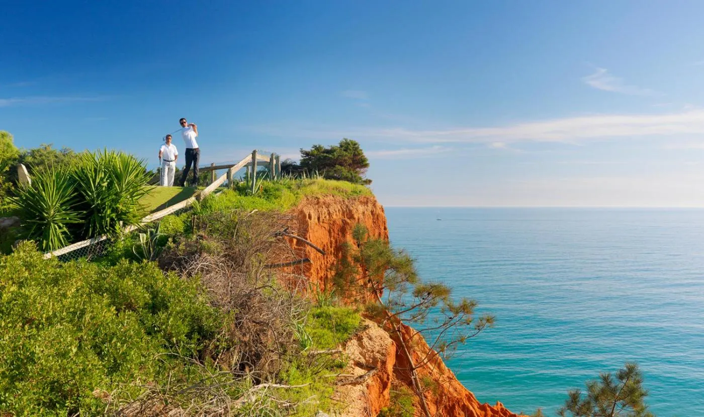Golfcourse in Pine Cliffs Village