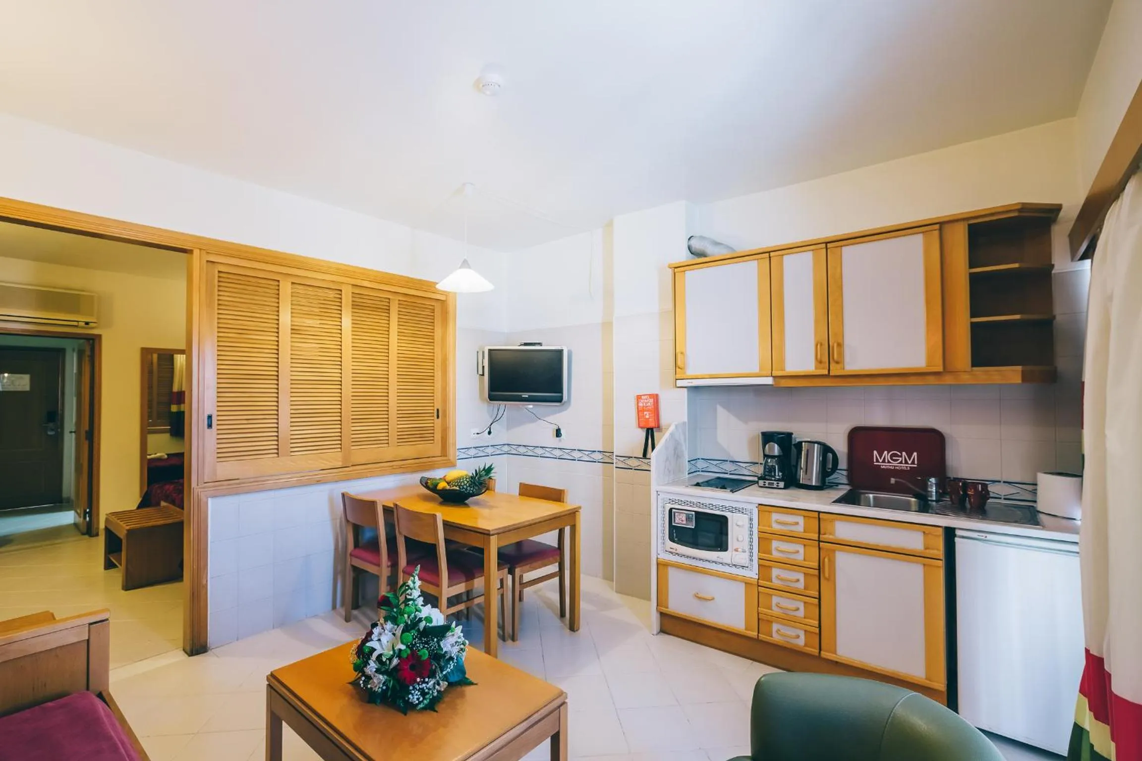 Kitchen or kitchenette in Grand Muthu Forte Da Oura