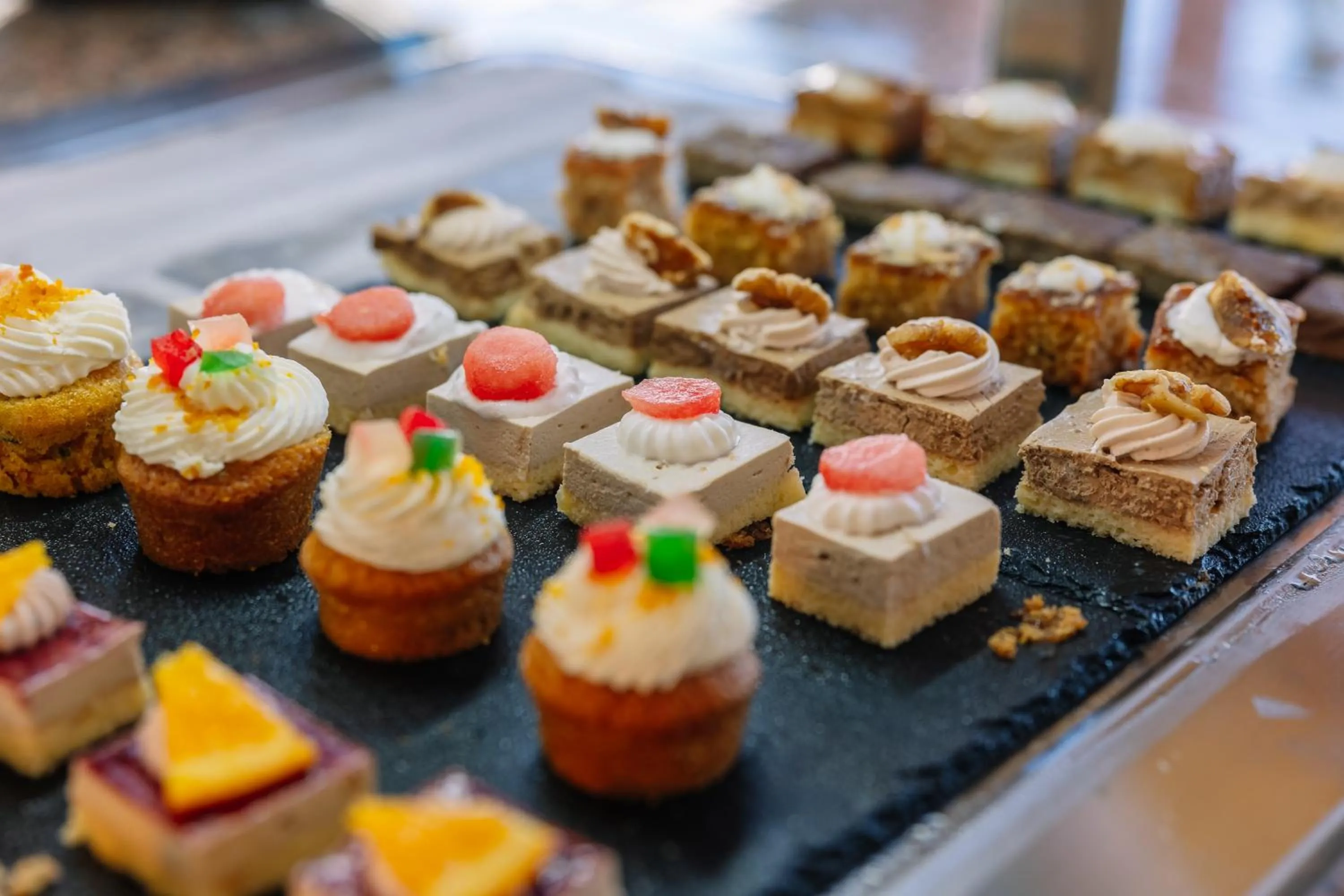 Restaurant/places to eat in Grand Muthu Forte Da Oura