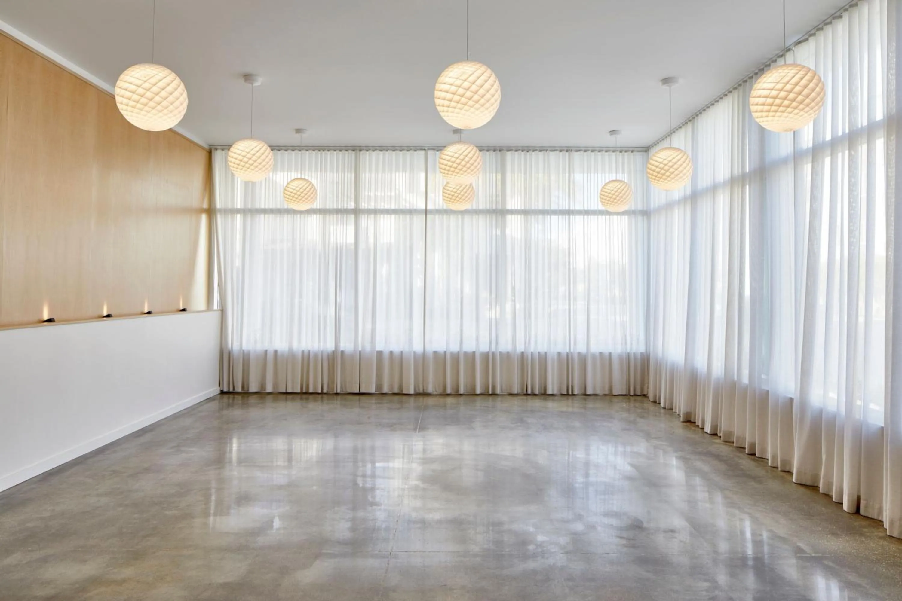 Meeting/conference room in The Sarasota Modern, a Tribute Portfolio Hotel