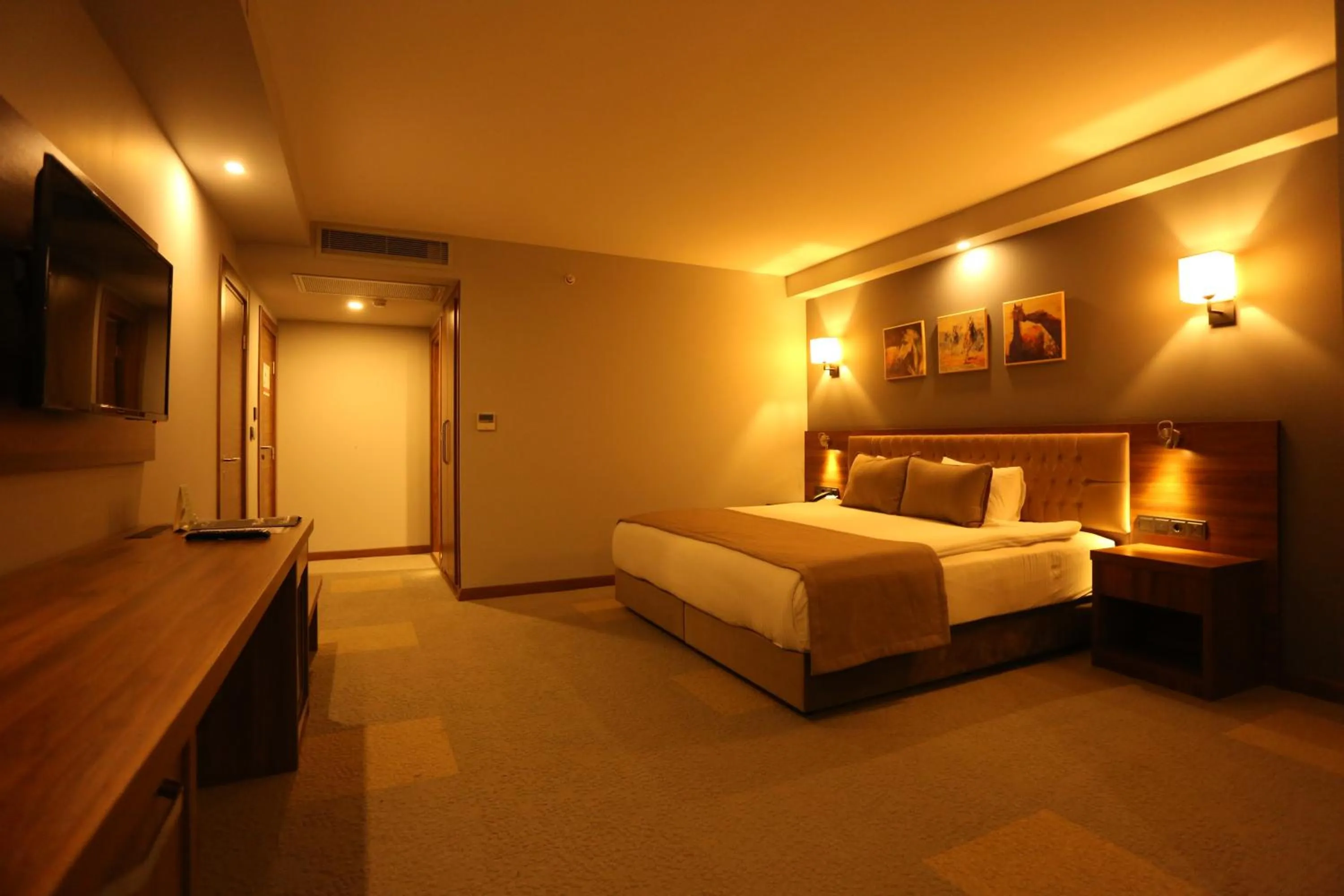 Bed in Oytun Park Hotel