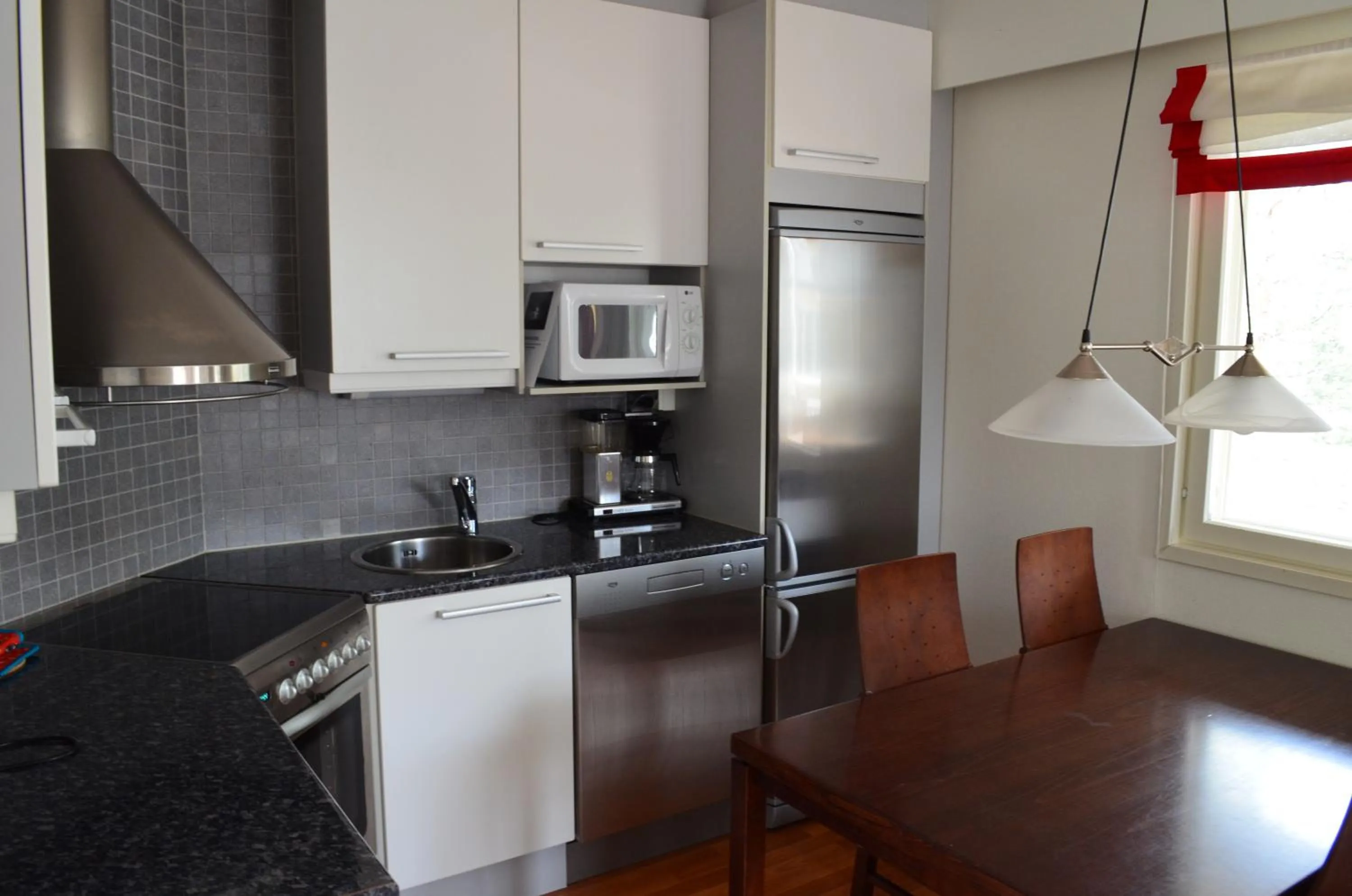 Coffee/tea facilities in Huoneistohotelli Lumihovi