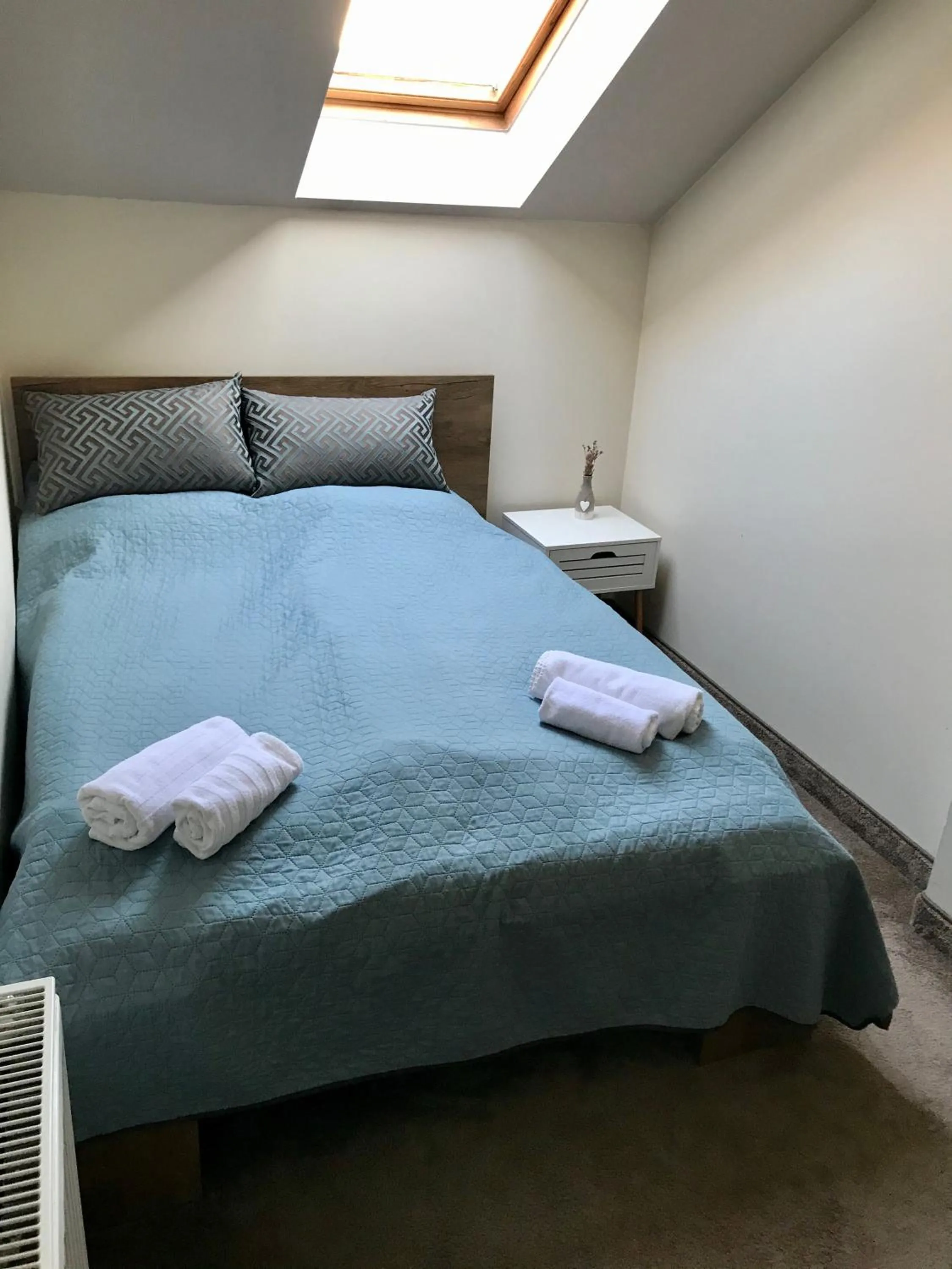 Bed in Sempre Étterem És Panzió