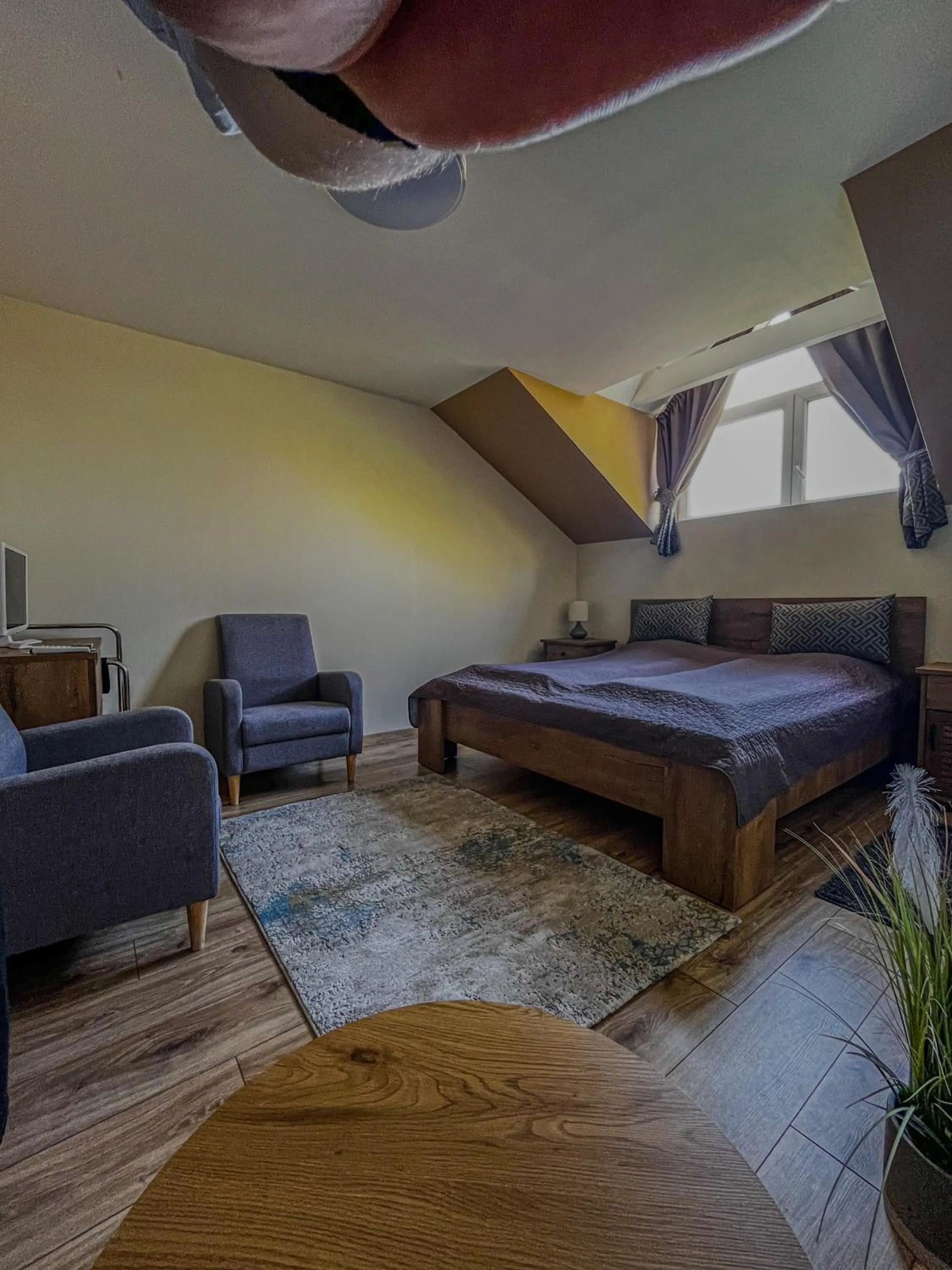 Bed in Sempre Étterem És Panzió