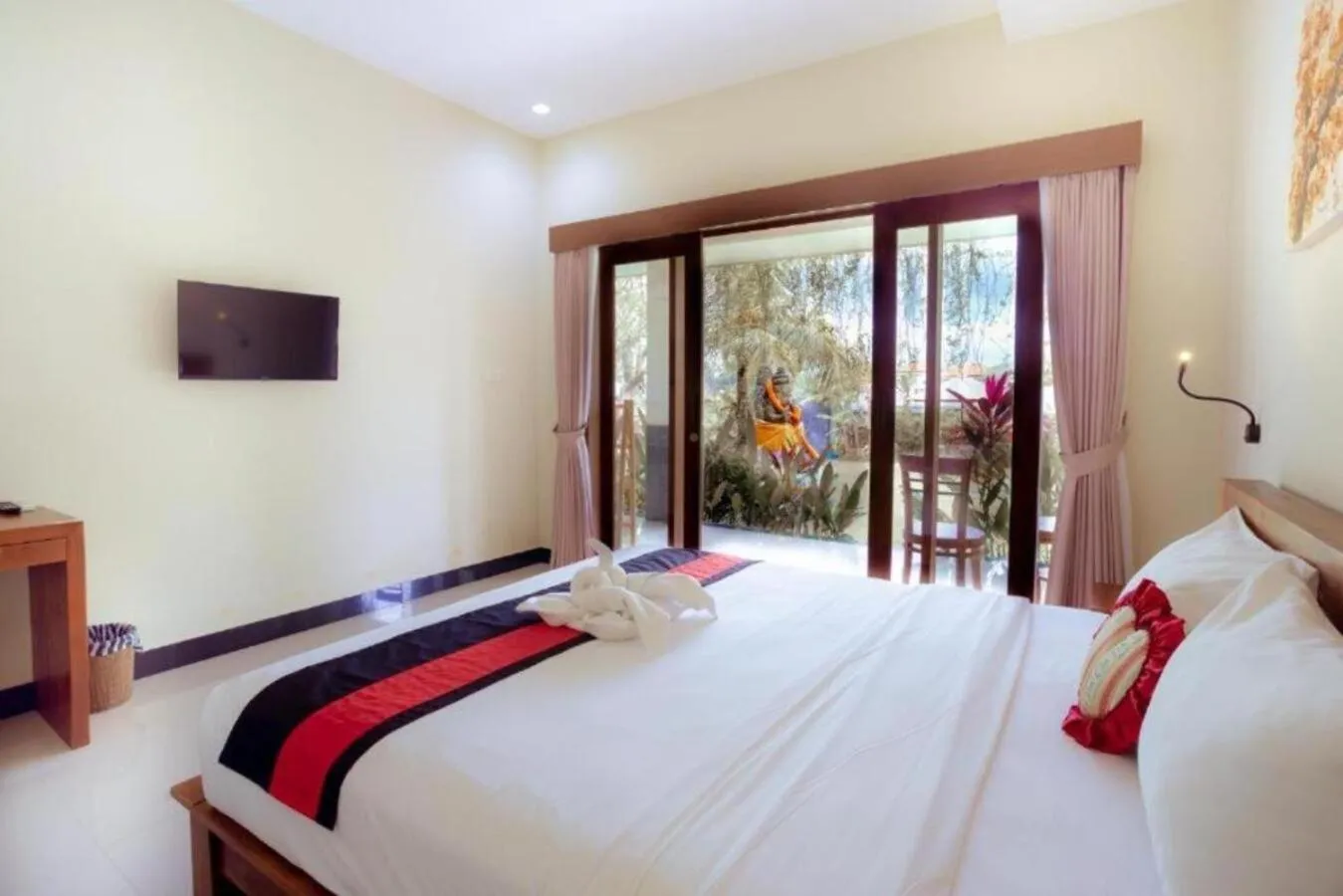 Photo of the whole room, Bed in Puri Canggu Rooms 2