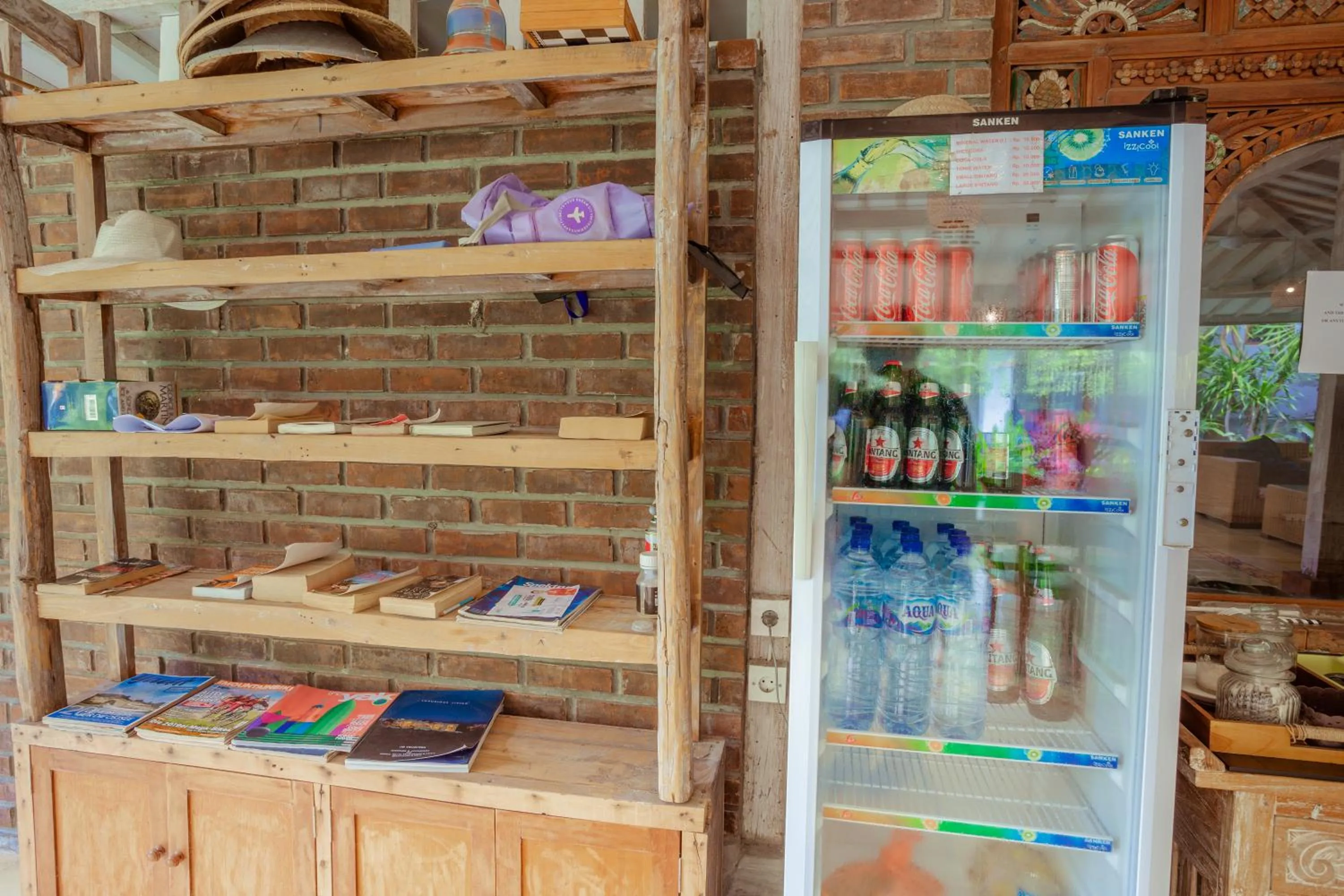 Restaurant/places to eat in Puri Canggu Rooms 2