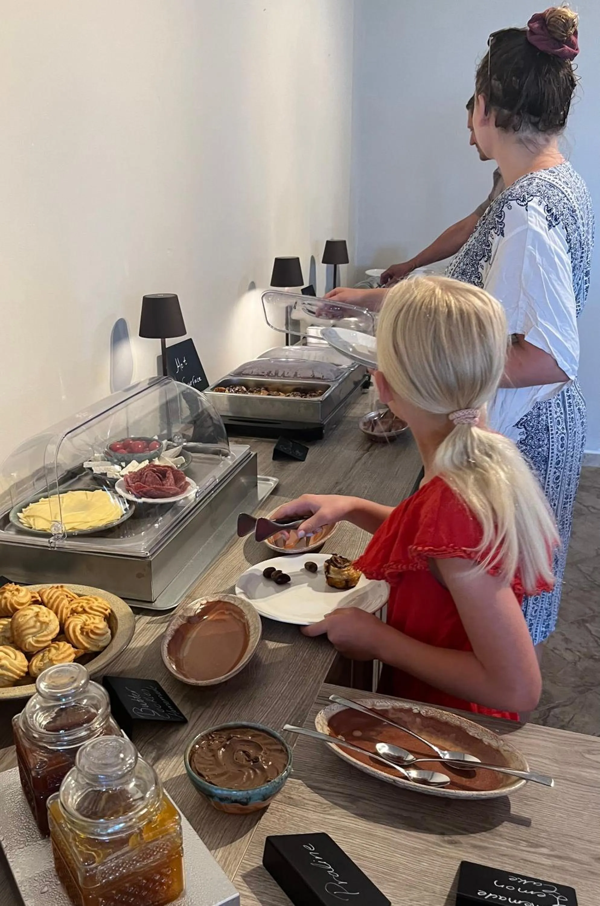 Breakfast in Pantheon Apartments & Studios