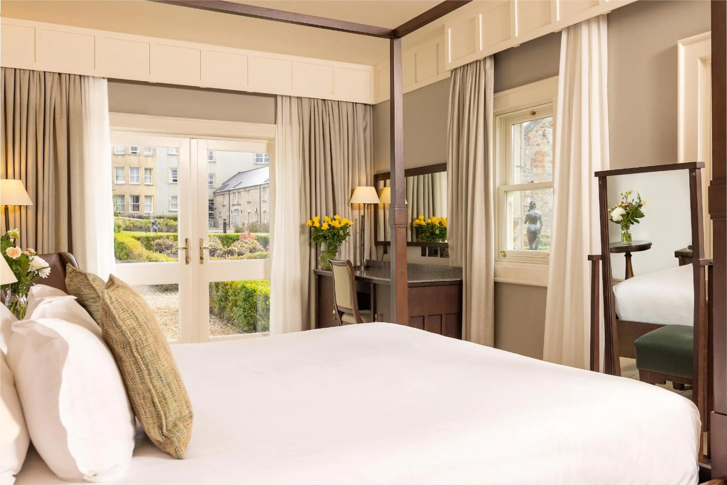 Bed in Lough Eske Castle