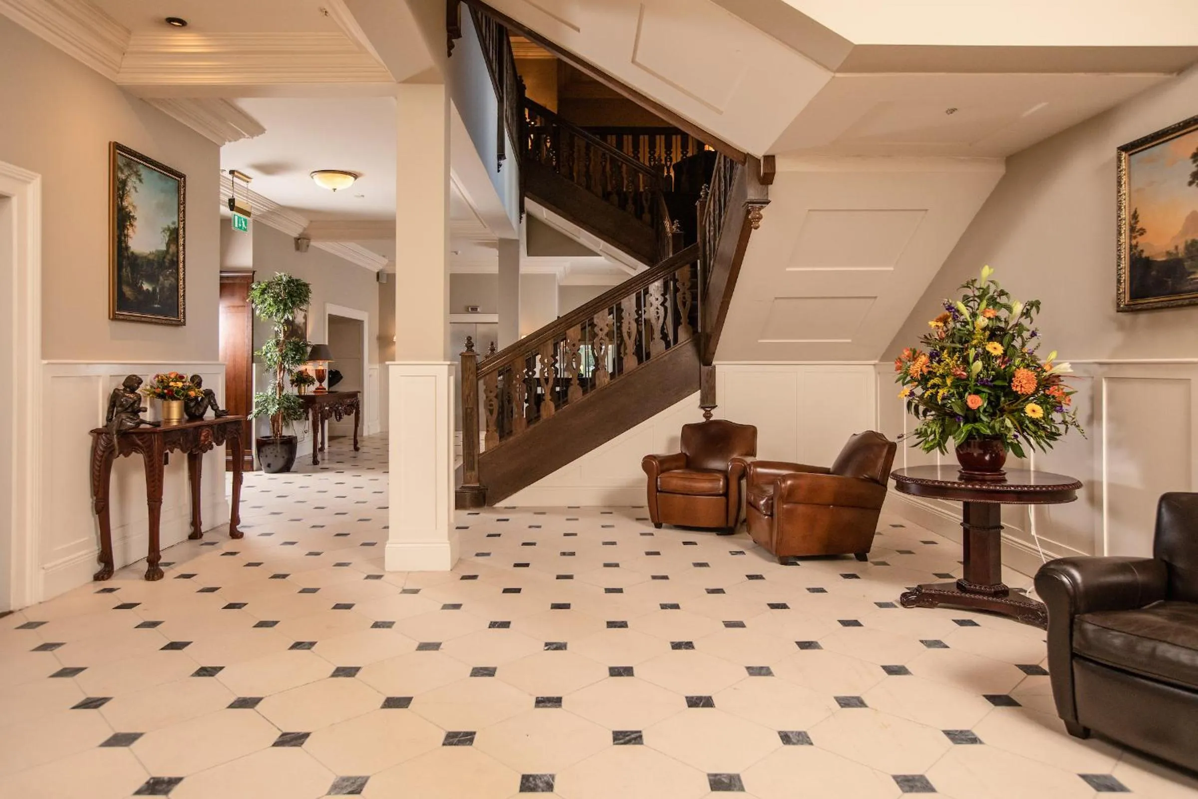 Lobby or reception in Lough Eske Castle