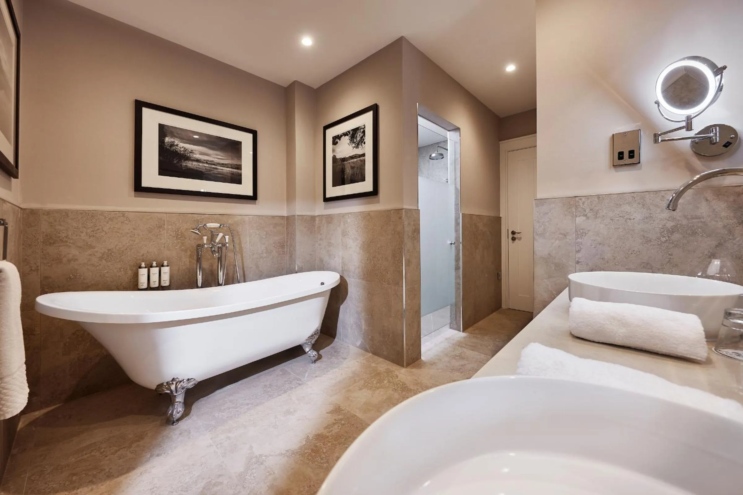 Bathroom, Bed in Lough Eske Castle