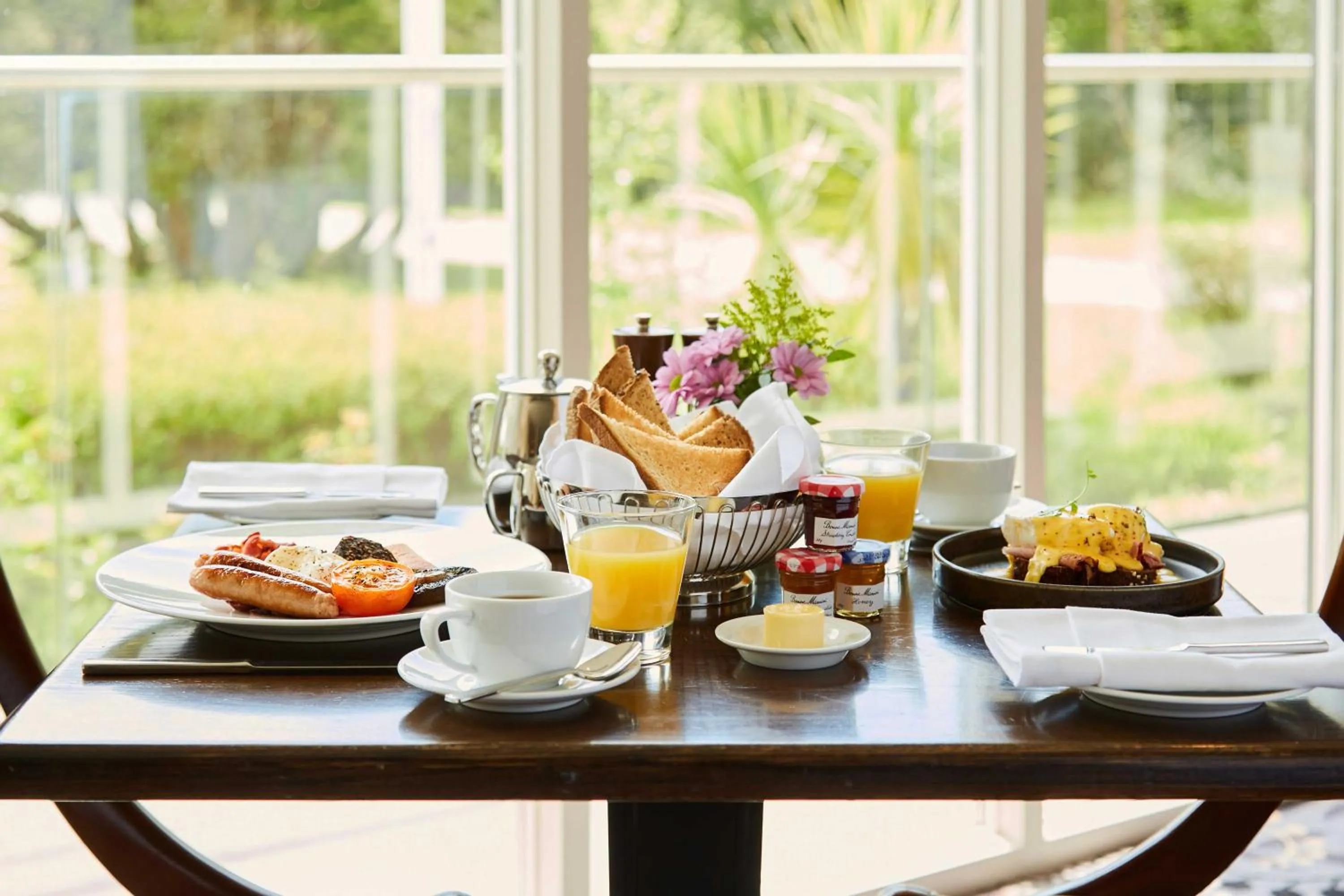 Breakfast in Lough Eske Castle