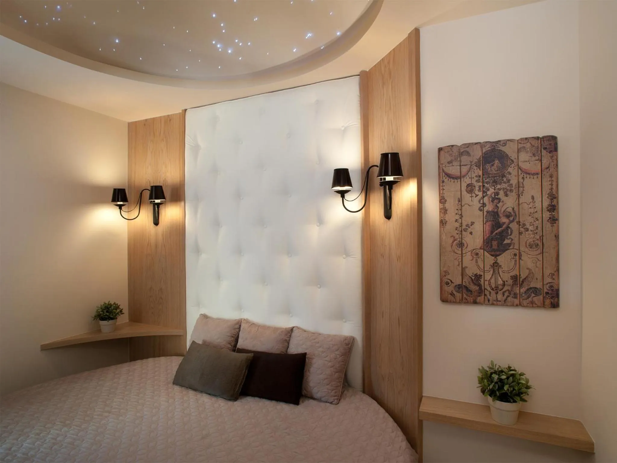 Bedroom, Bed in Parkside Apartments Old Town