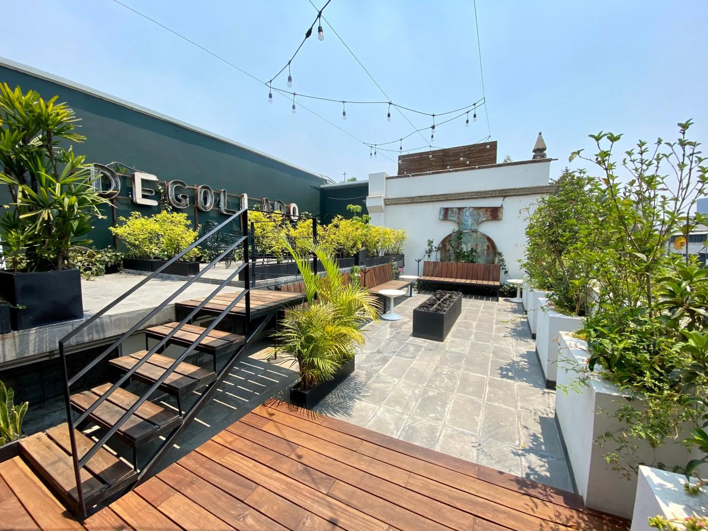 Balcony/Terrace in Pug Seal Polanco Anatole France