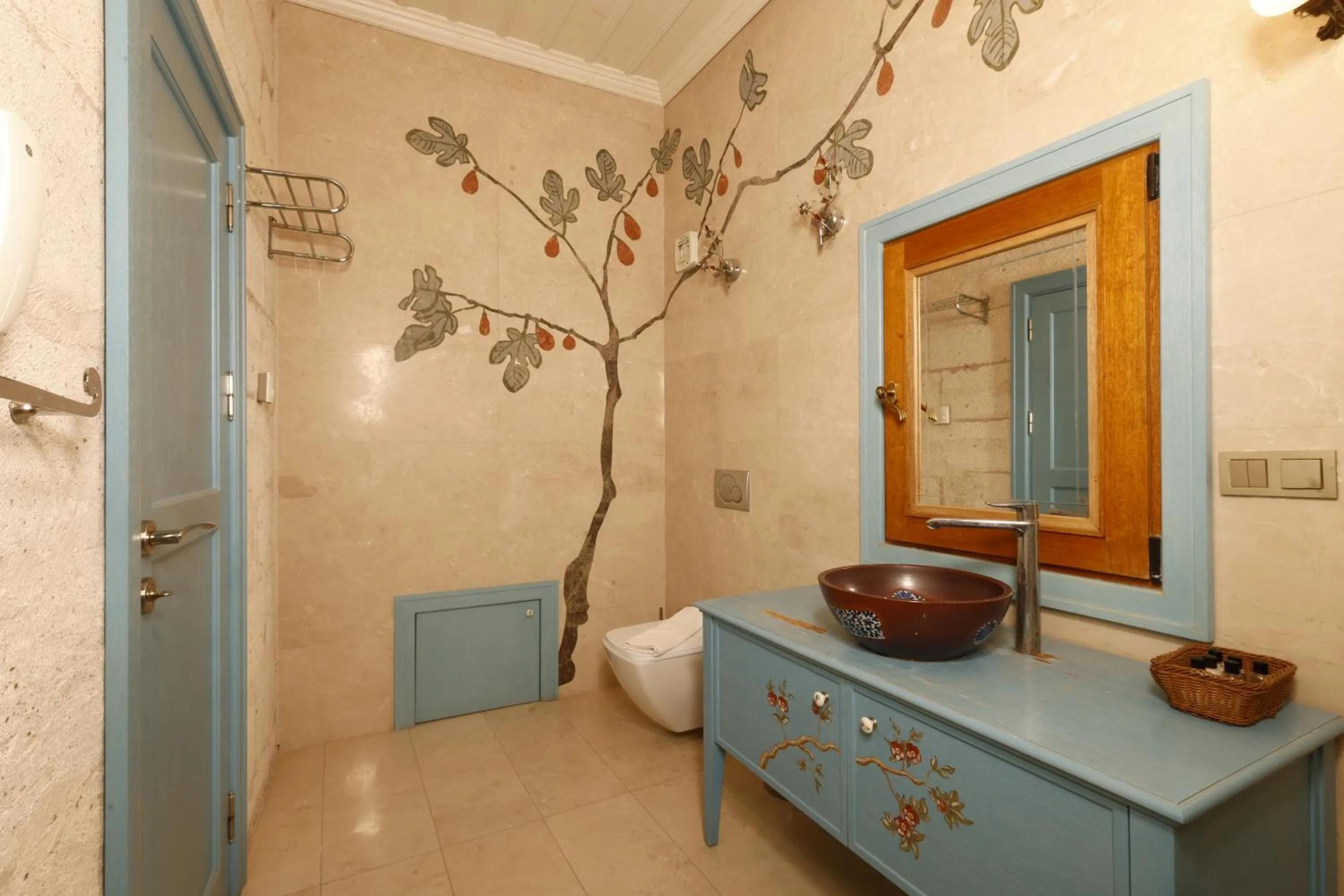 Toilet in Anatelein Cave Hotel