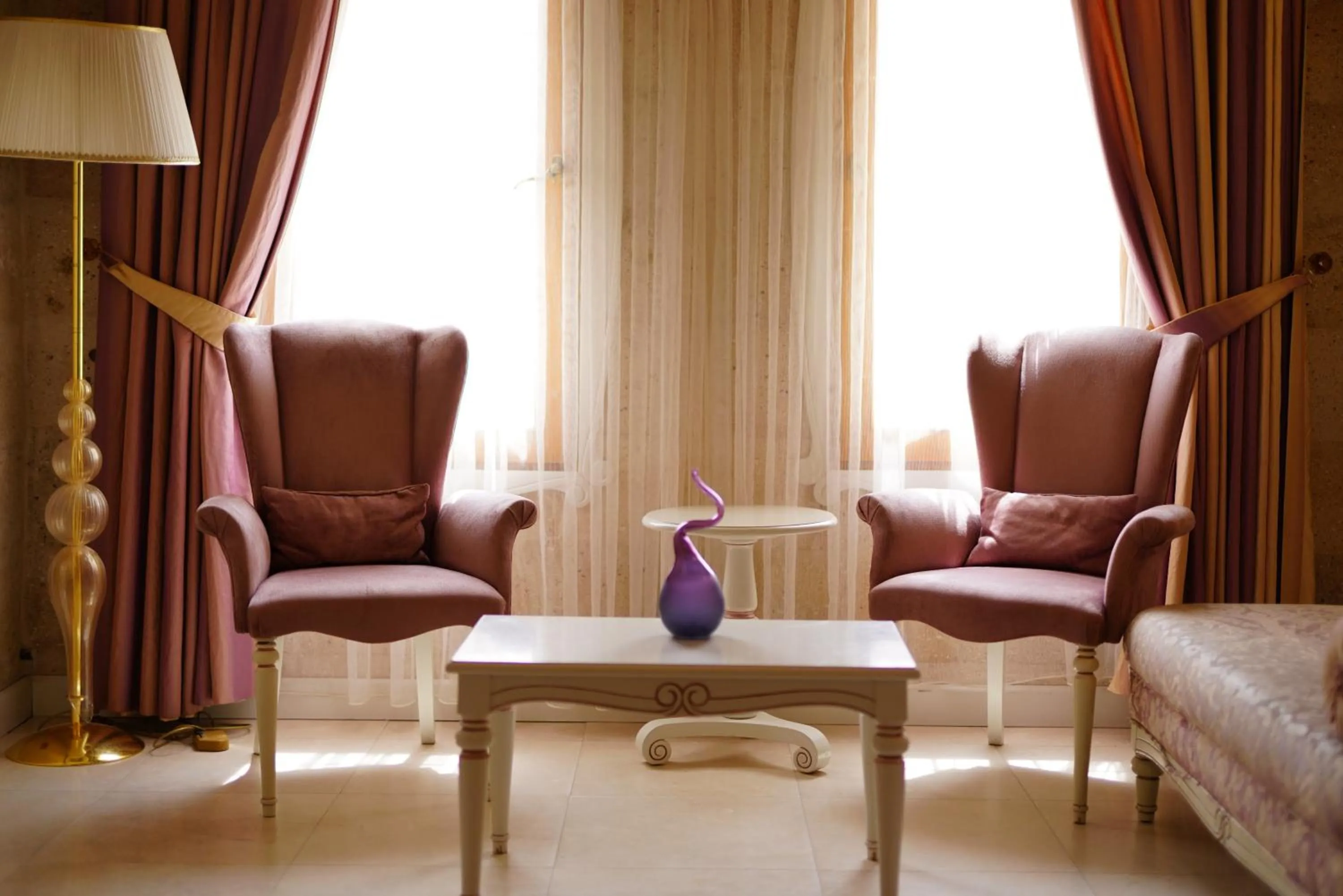 Living room in Anatelein Cave Hotel
