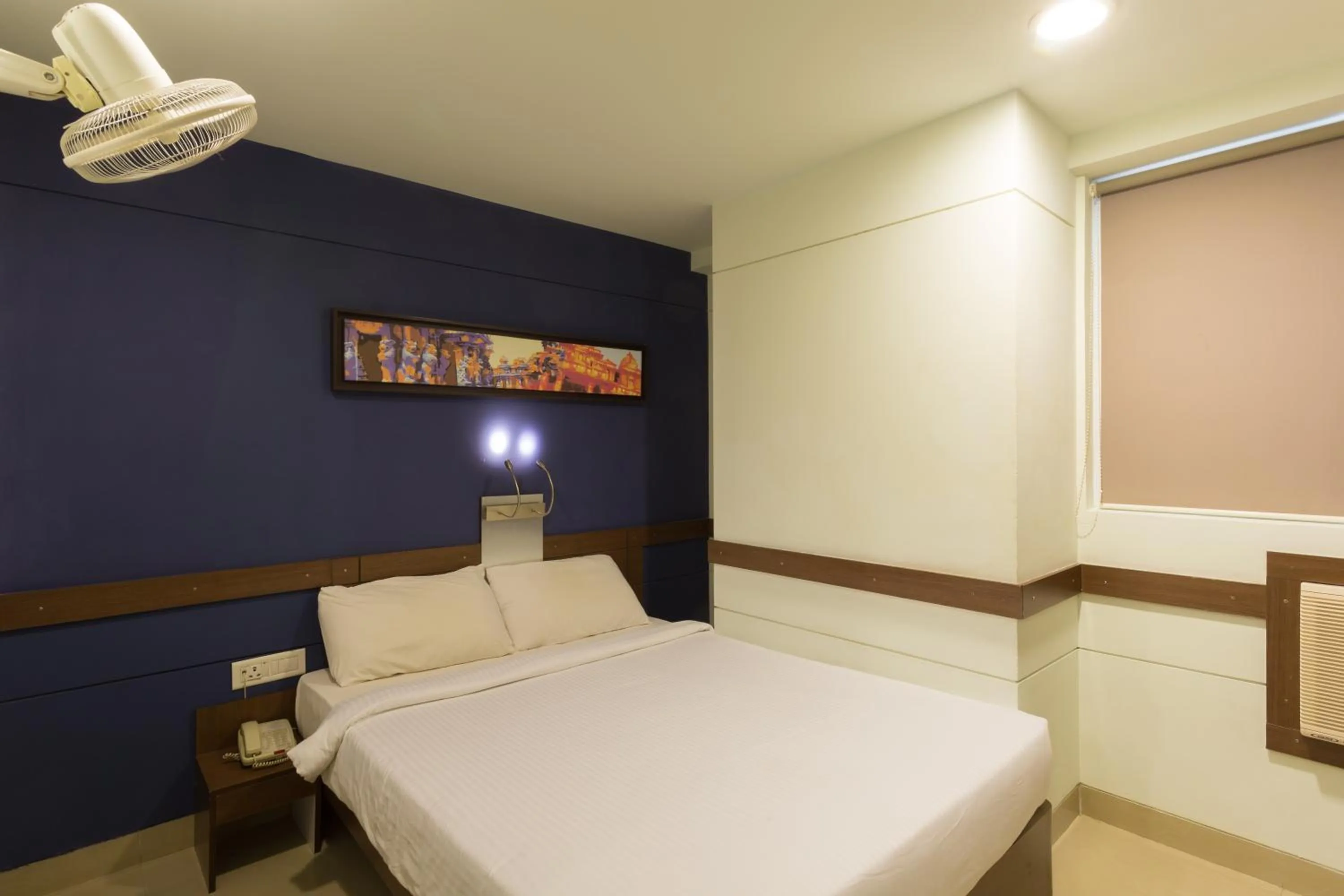 Photo of the whole room, Bed in Ginger Chennai - Vadapalani