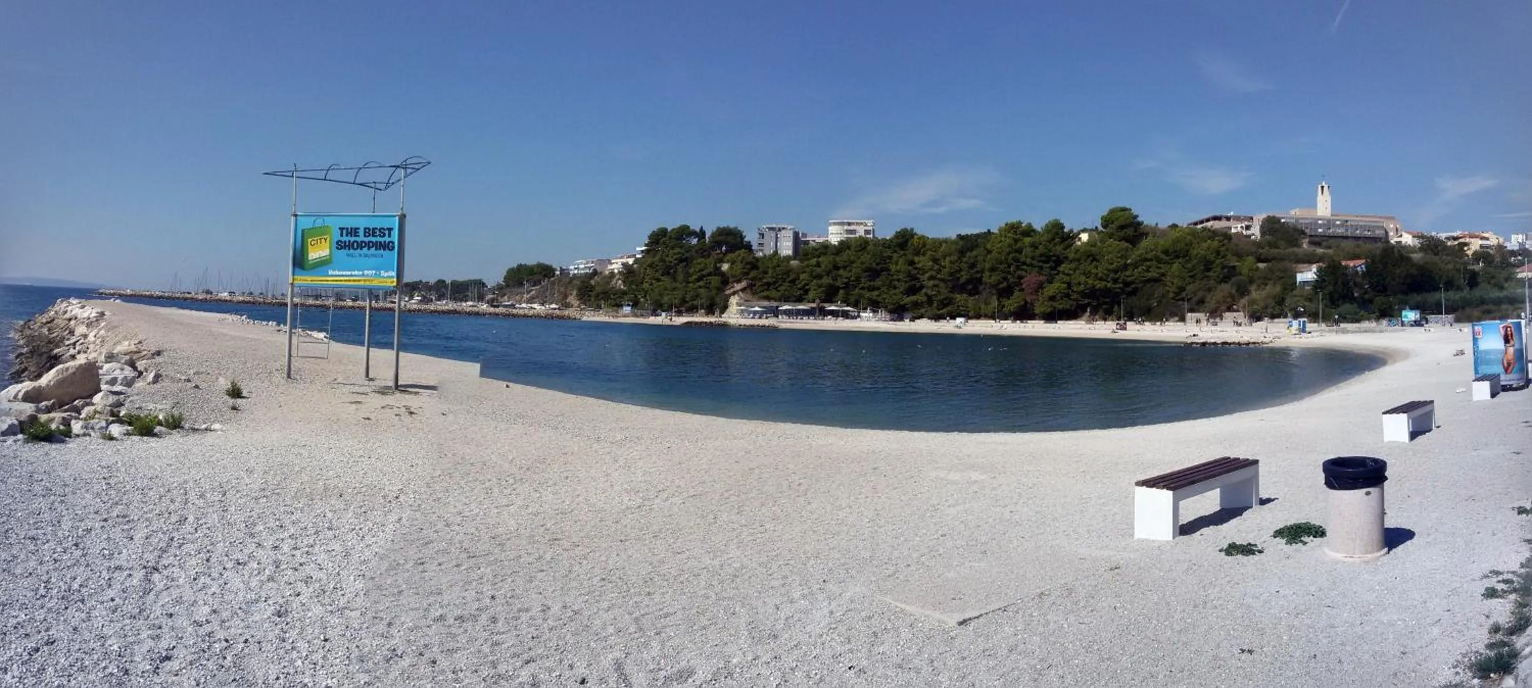 Beach in Lugo Apartments