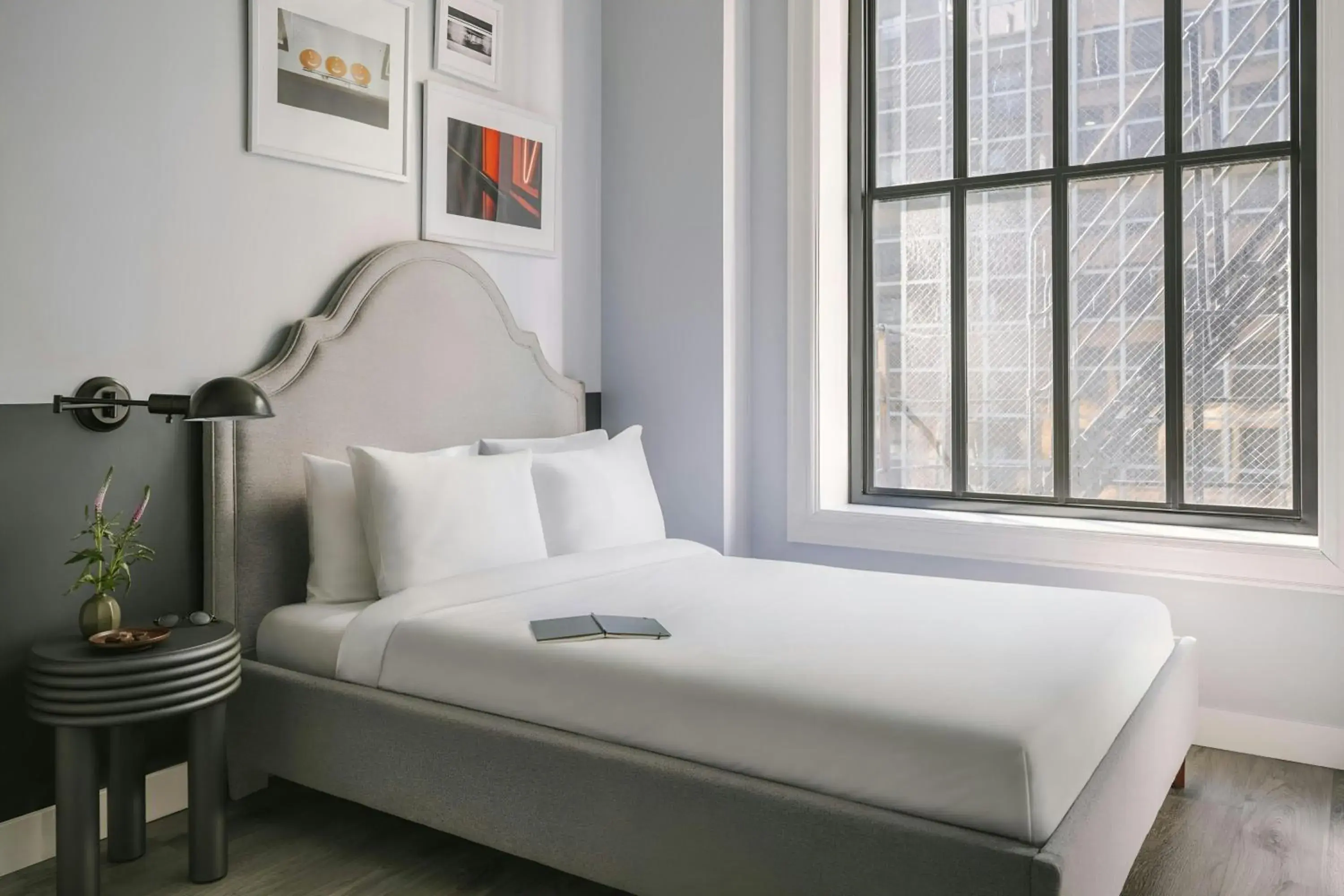 Three-Bedroom Superior Apartment in Sonder by Marriott Bonvoy The Plymouth Apartments Loop Three-Bedroom Superior Apartment in Sonder by Marriott Bonvoy The Plymouth Apartments Loop