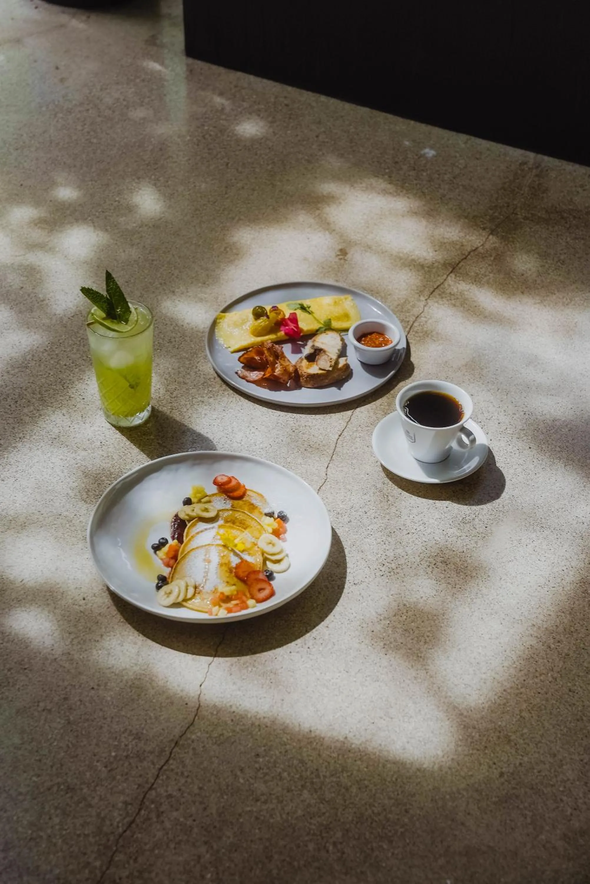 Restaurant/places to eat in Hotel Nya